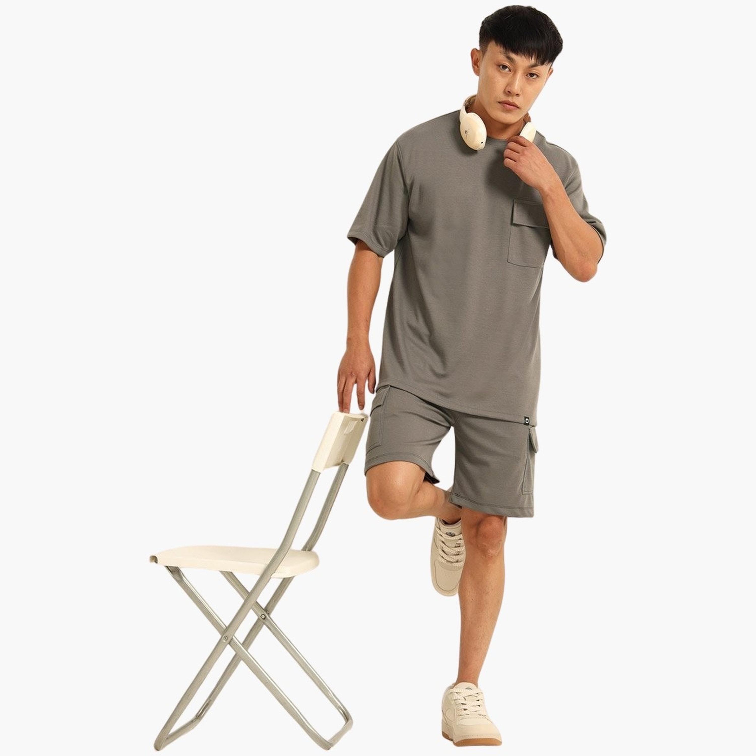 Bushirt X Styli Men Drop-Shoulder Oversized T-Shirt and Shorts Set-men-clothing-coordsets-image-6