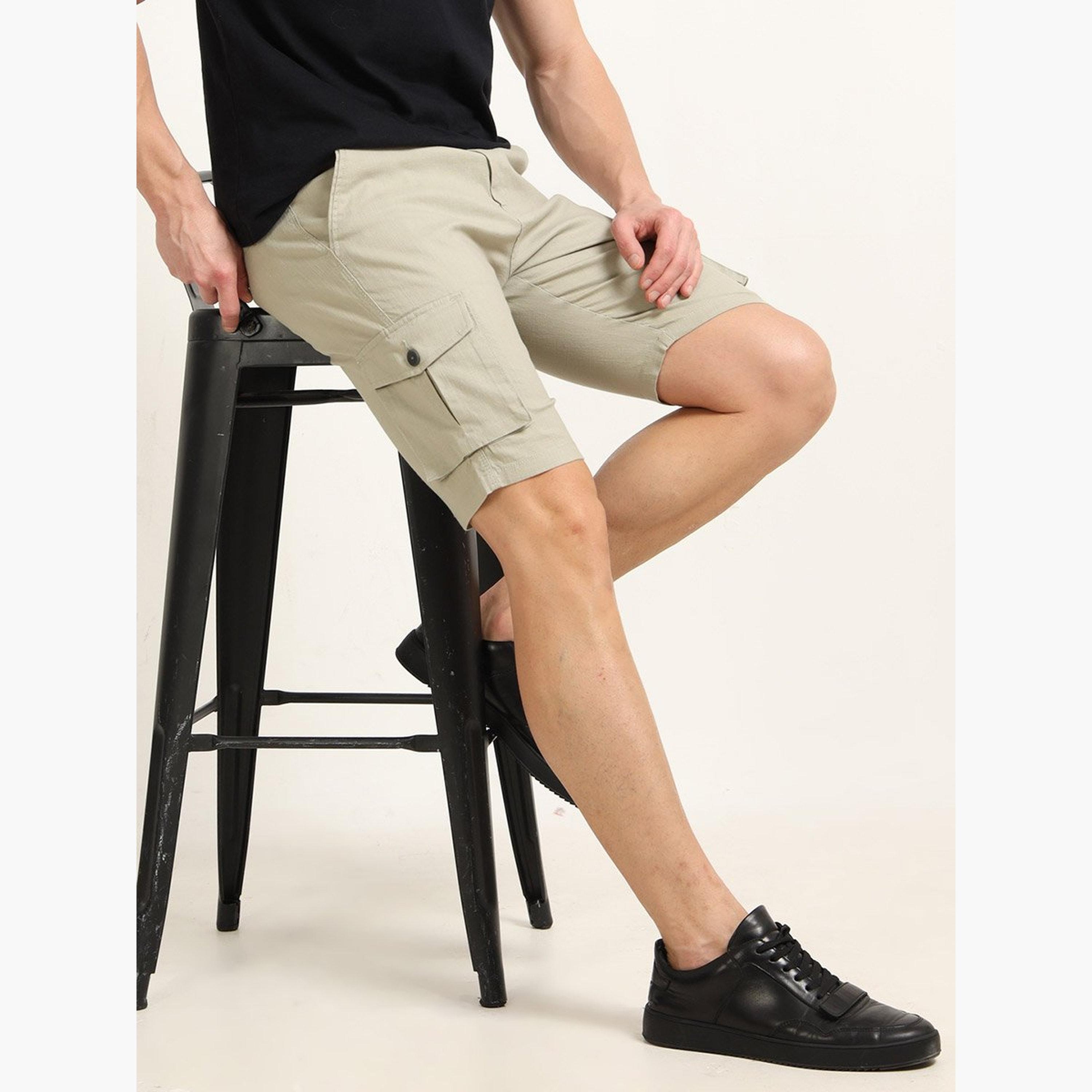 بوشيرت × ستايلي - شورت كارغو كتان أخضر للرجال-men-clothing-bottoms-shorts-image-1