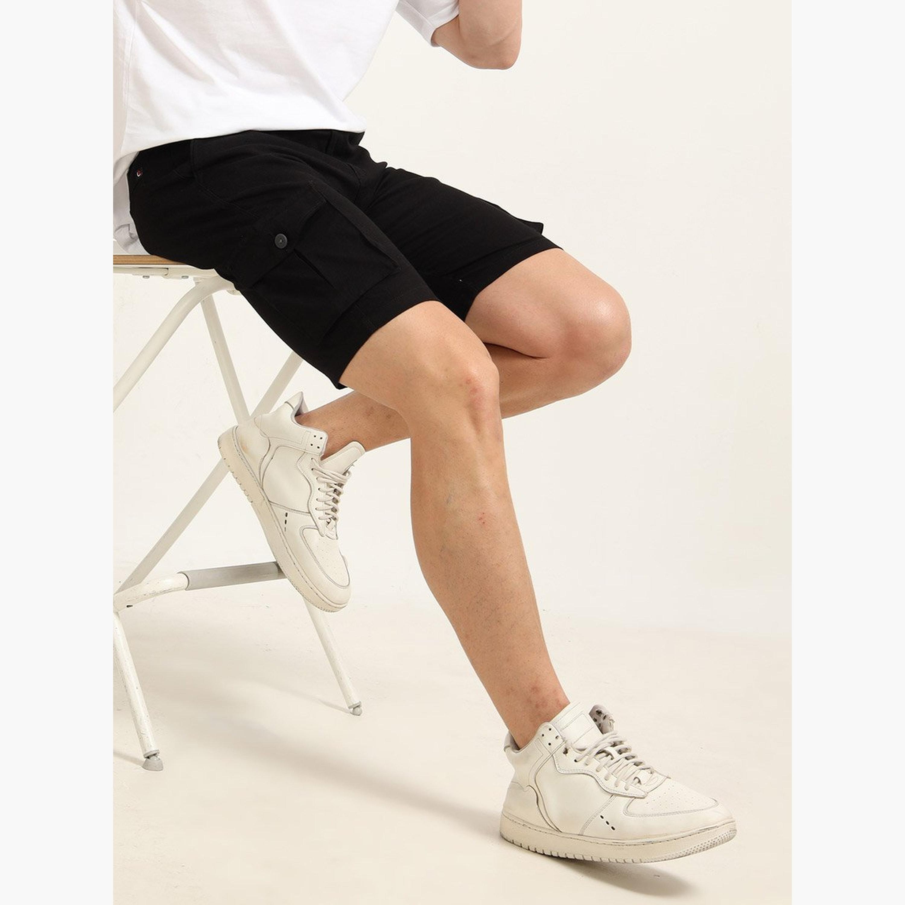 بوشيرت × ستايلي - شورت كارغو تصميم فيت أسود للرجال-men-clothing-bottoms-shorts-image-1