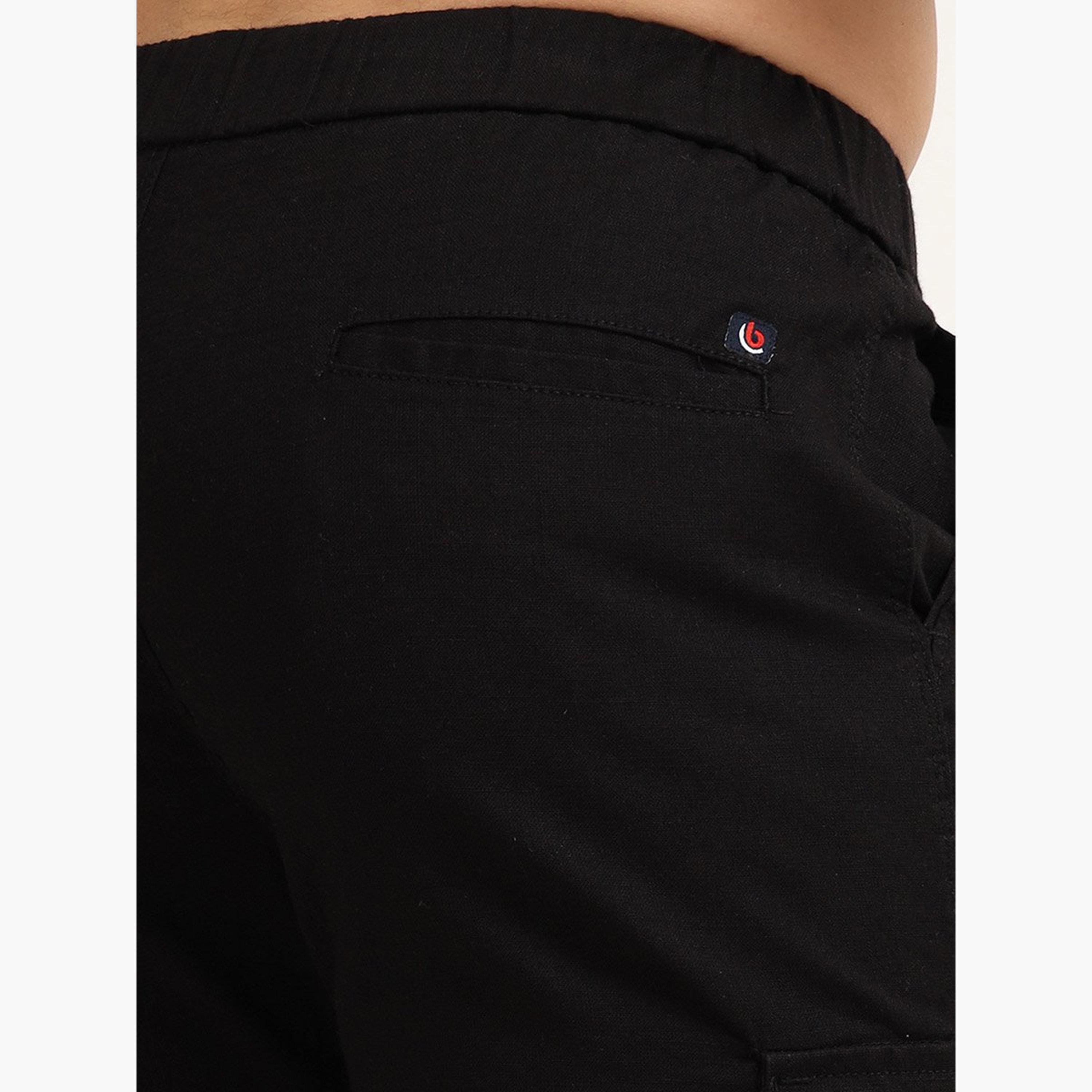 بوشيرت × ستايلي - شورت كارغو تصميم فيت أسود للرجال-men-clothing-bottoms-shorts-image-6
