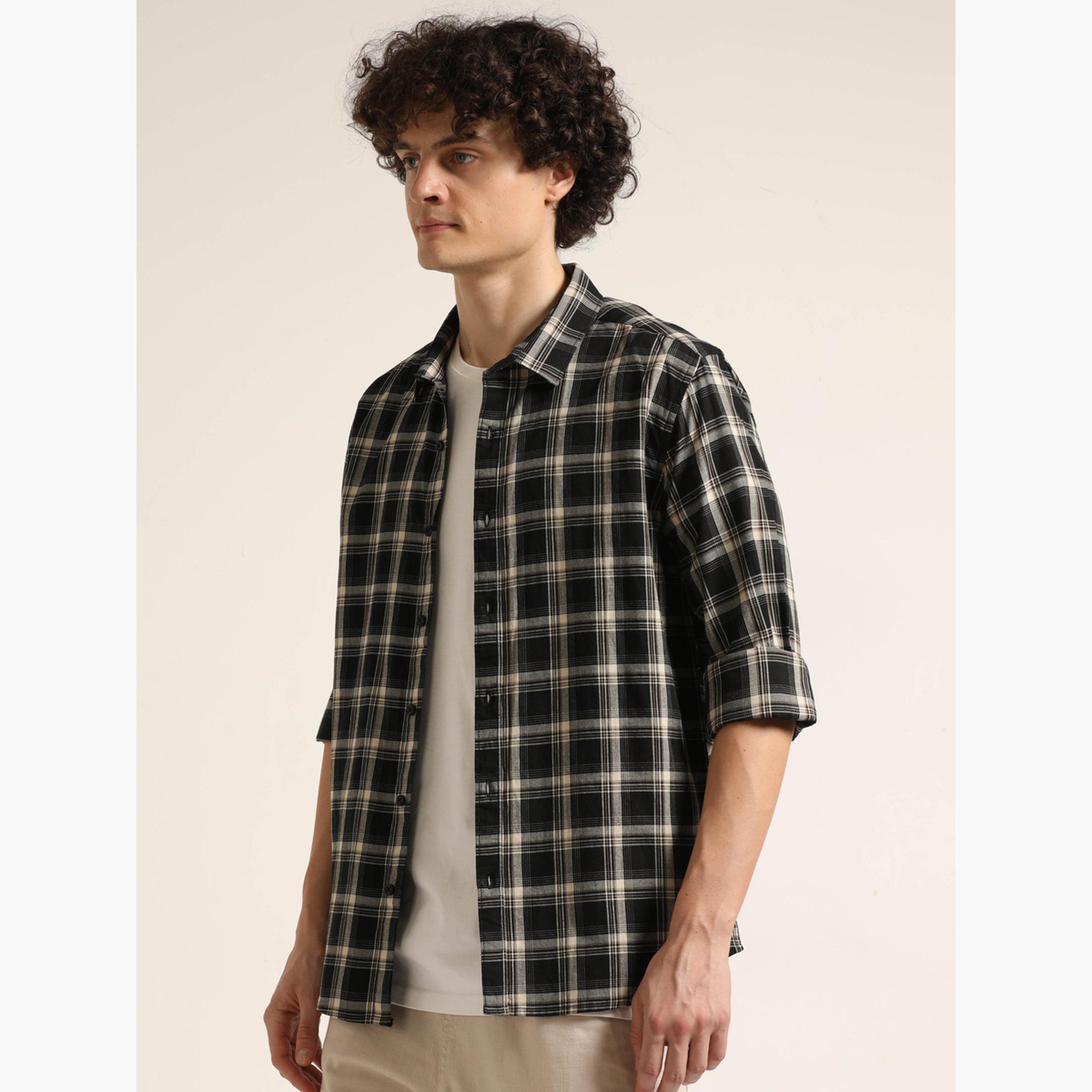 بوشيرت - قميص رجالي أسود منقوش بياقة واسعة-men-clothing-shirts-image-1