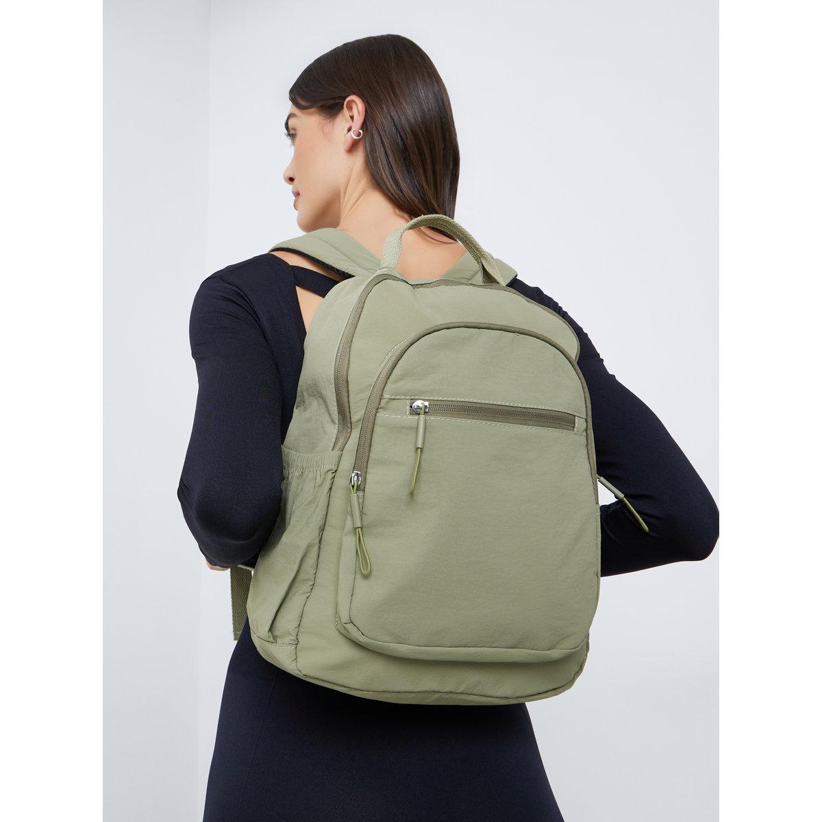 شنطة ظهر بتفاصيل جيوب جانبية-women-bagsandwallets-backpacks-image-2