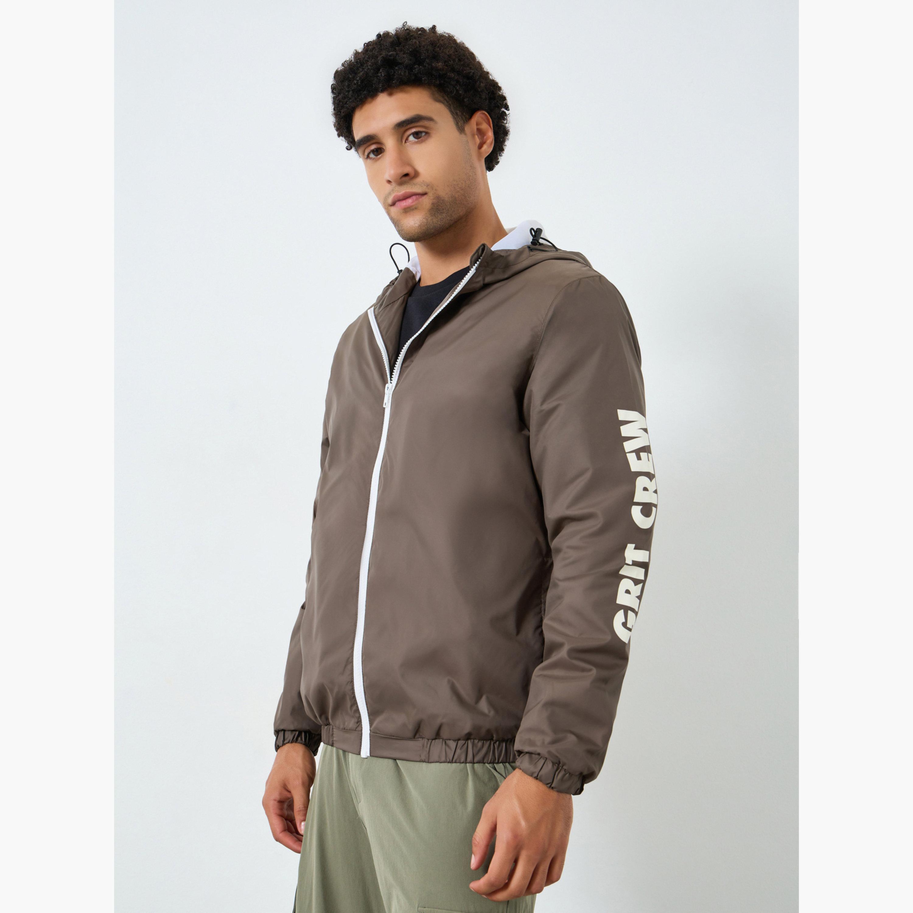 جاكيت وايند شيتر مطبع بقصة واسعة-men-clothing-jacketsandblazers-jackets-image-3