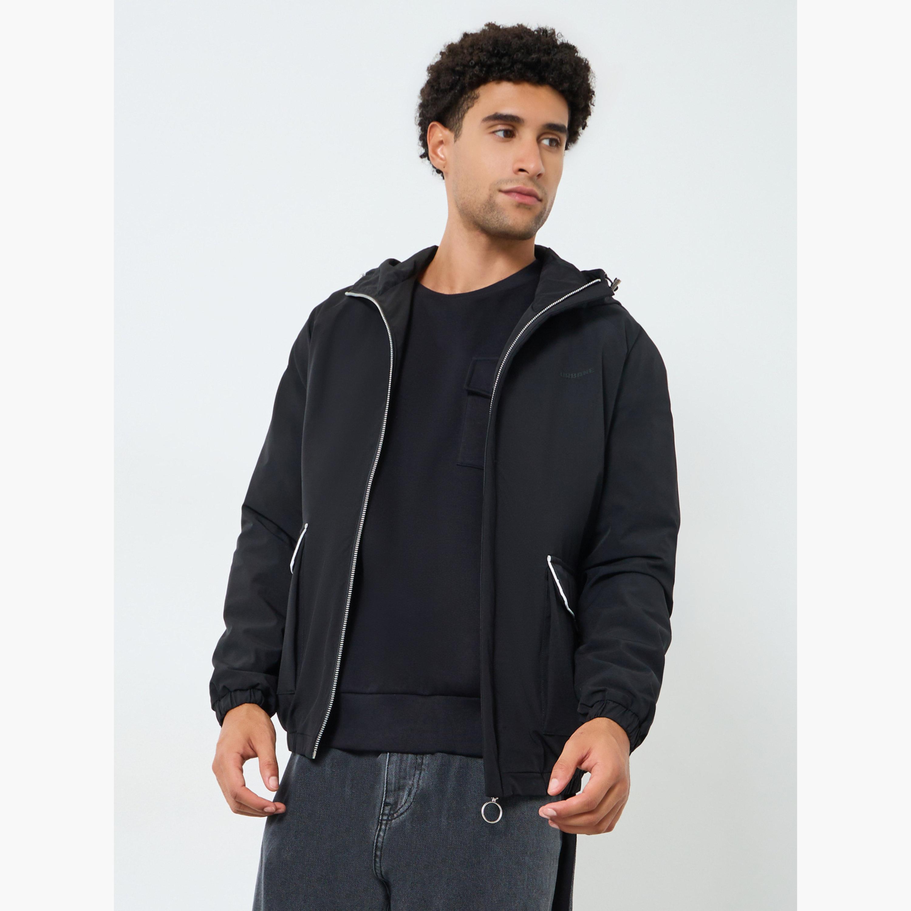 جاكيت وايند بريكر بقصة واسعة وياقة هودي-men-clothing-jacketsandblazers-jackets-image-1