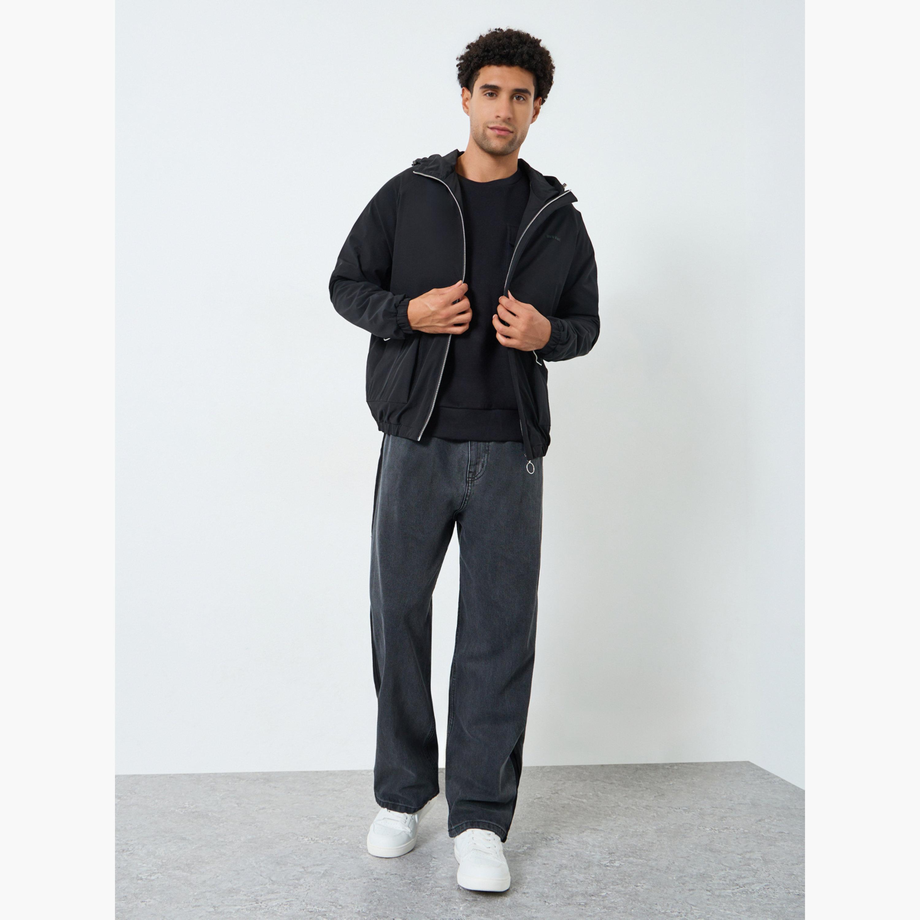 جاكيت وايند بريكر بقصة واسعة وياقة هودي-men-clothing-jacketsandblazers-jackets-image-2