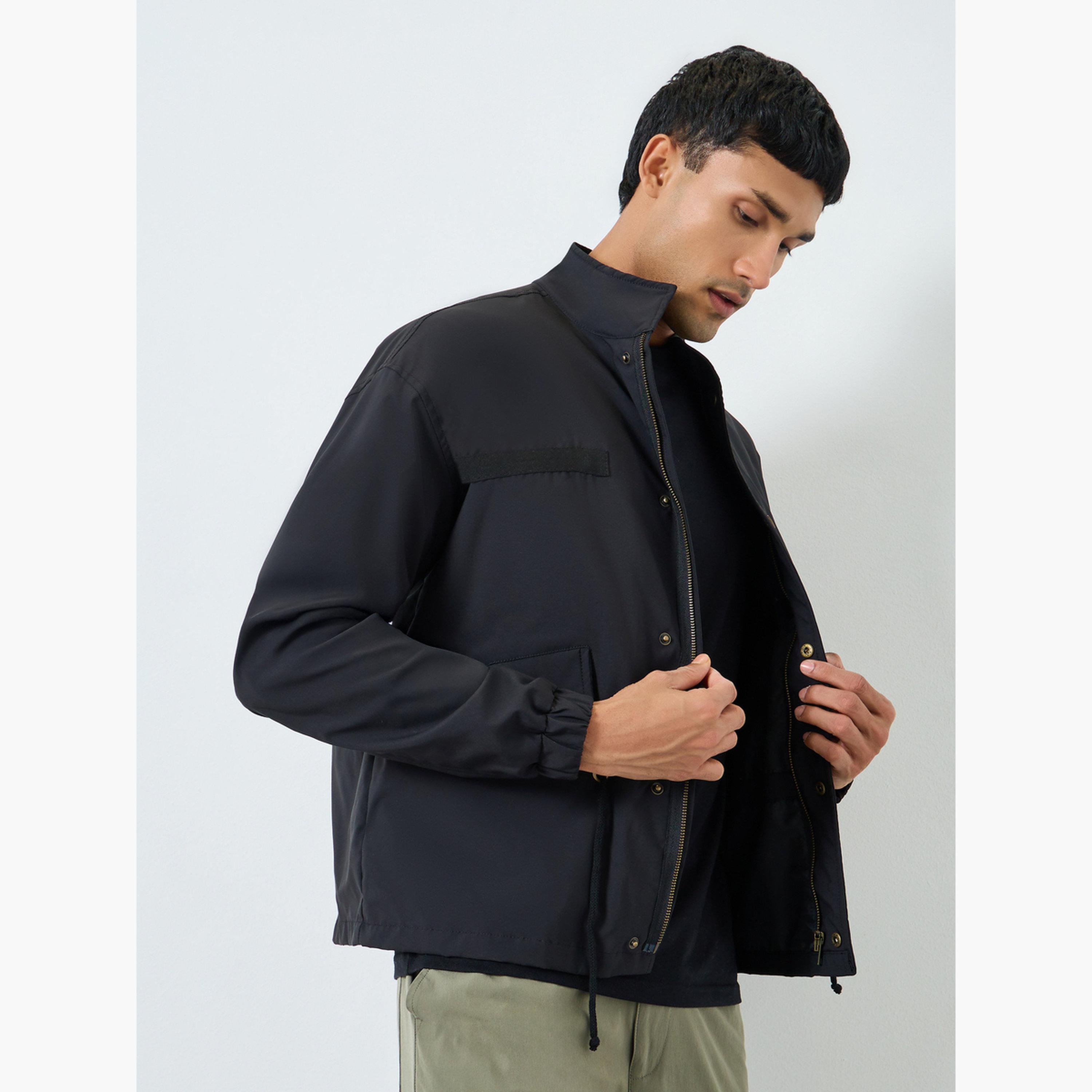 جاكيت سادة بقصة مريحة وسحَّاب غلق-men-clothing-jacketsandblazers-jackets-image-3