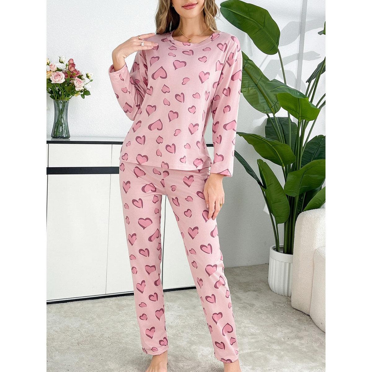 طقم من بنطال بيجاما وتيشيرت بطبعة قلب-women-clothing-nightwear-pyjamas-longsets-image-3