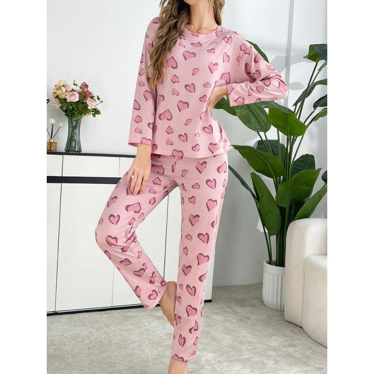 طقم من بنطال بيجاما وتيشيرت بطبعة قلب-women-clothing-nightwear-pyjamas-longsets-image-4