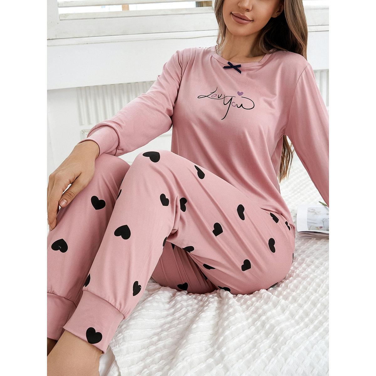 طقم من بنطال بيجاما وتيشيرت بطبعة فيونكة-women-clothing-nightwear-pyjamas-longsets-image-5