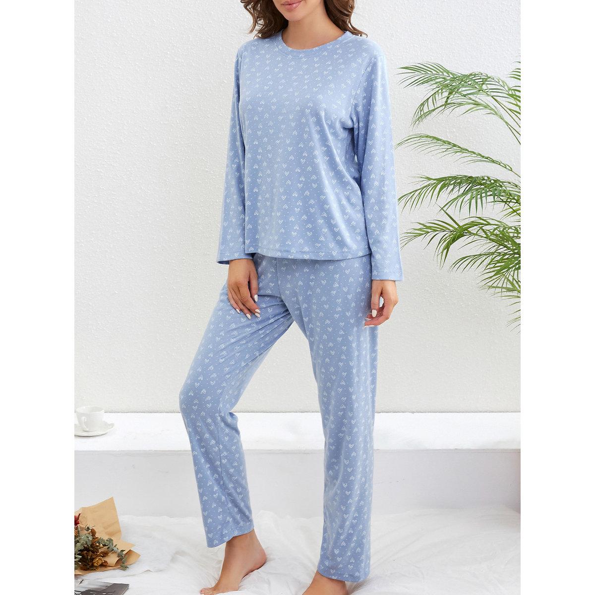 طقم من بنطال بيجاما وتيشيرت بطبعة قلب-women-clothing-nightwear-pyjamas-longsets-image-3