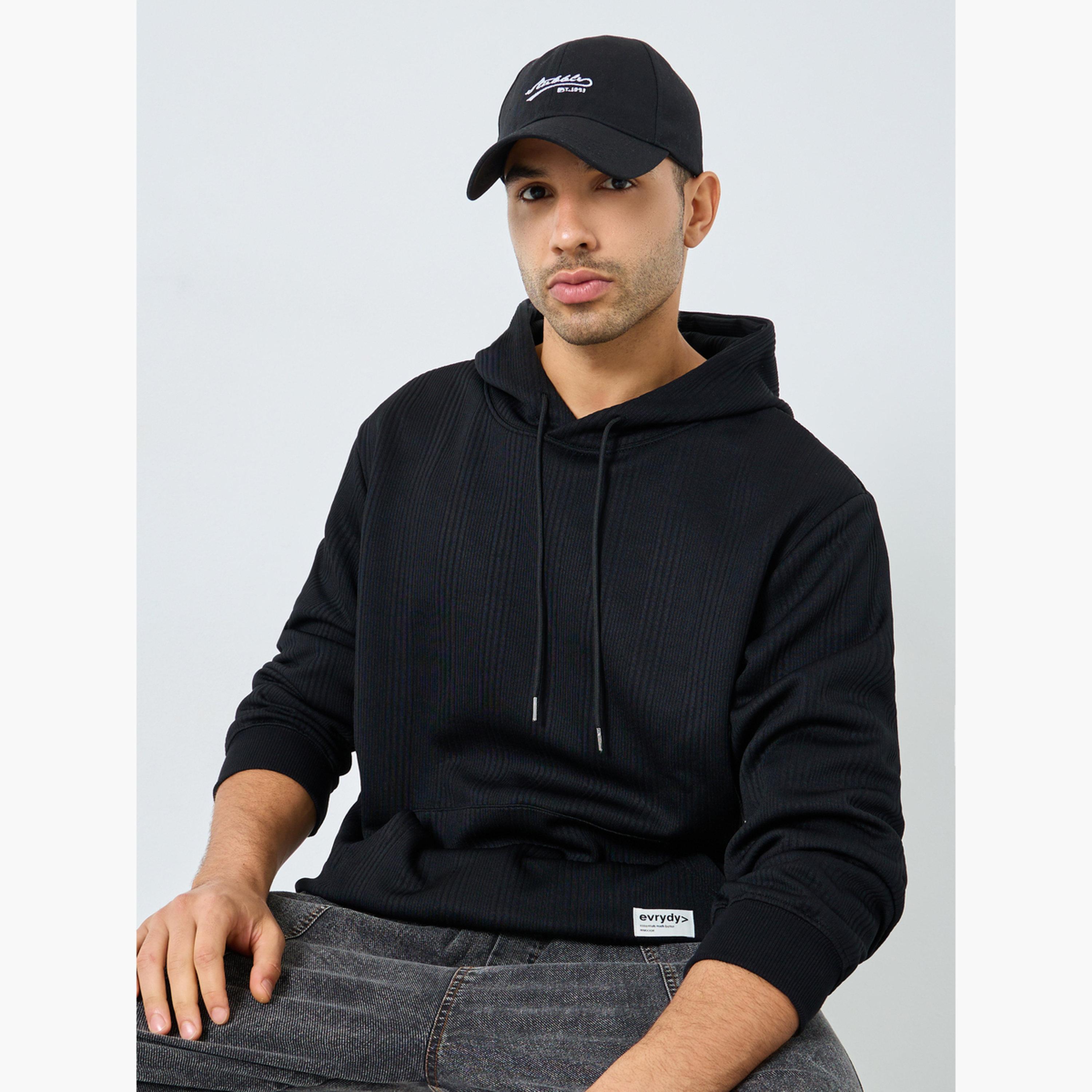 ستايلي - هودي أسود حجم كبير مضلع بدقة-men-winterwear-hoodiesandsweatshirts-image-3