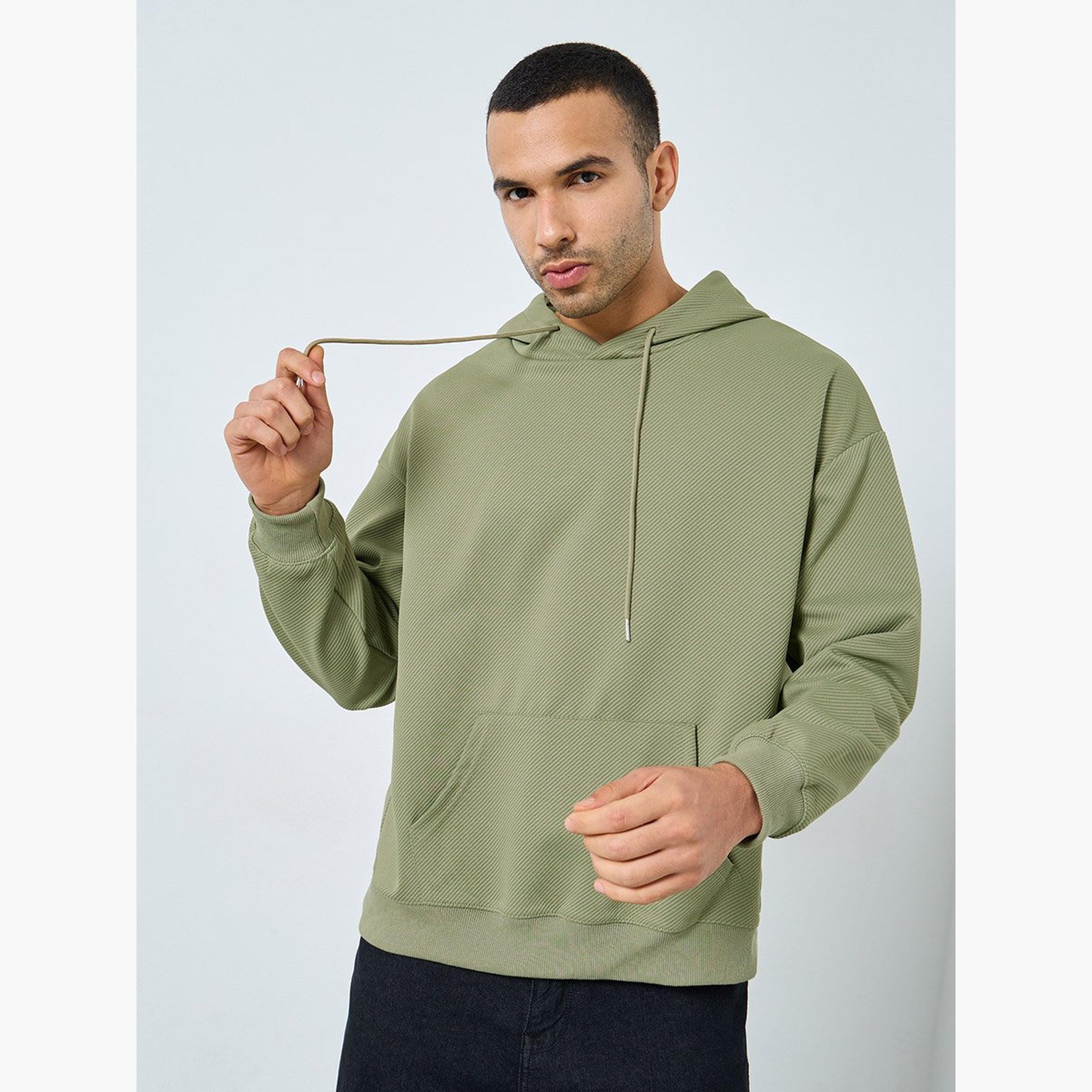 ستايلي - هودي مقاس كبير محبوك ومزخرف لون زيتوني-men-winterwear-hoodiesandsweatshirts-image-1