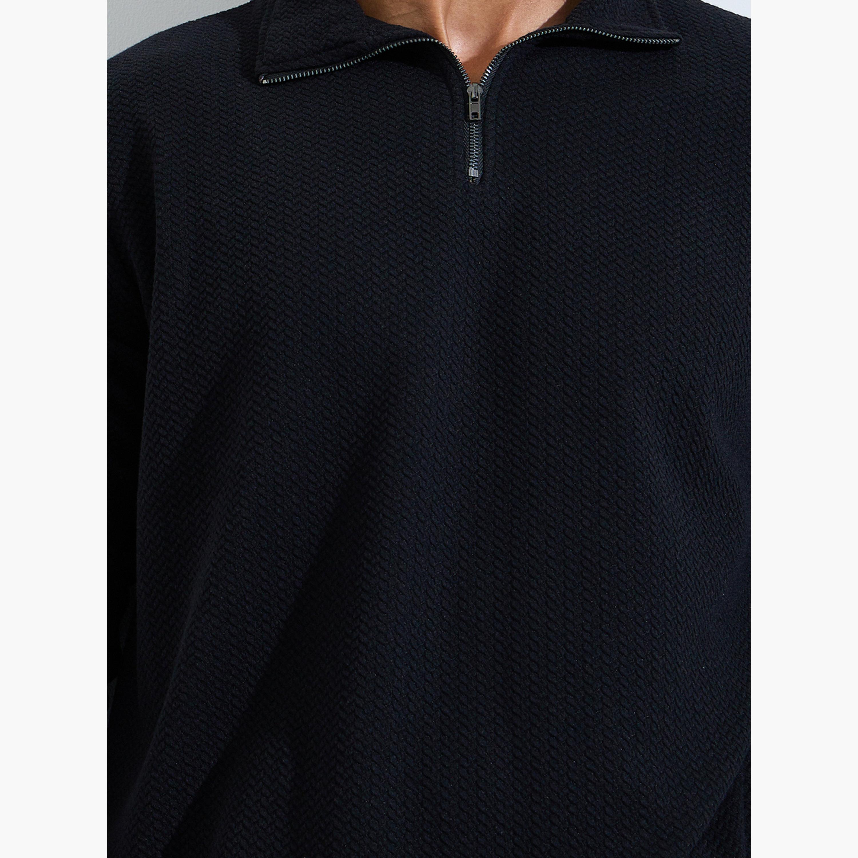 Styli Men Pebble Textured Quarter Zip Relaxed Sweatshirt-men-winterwear-hoodiesandsweatshirts-image-5