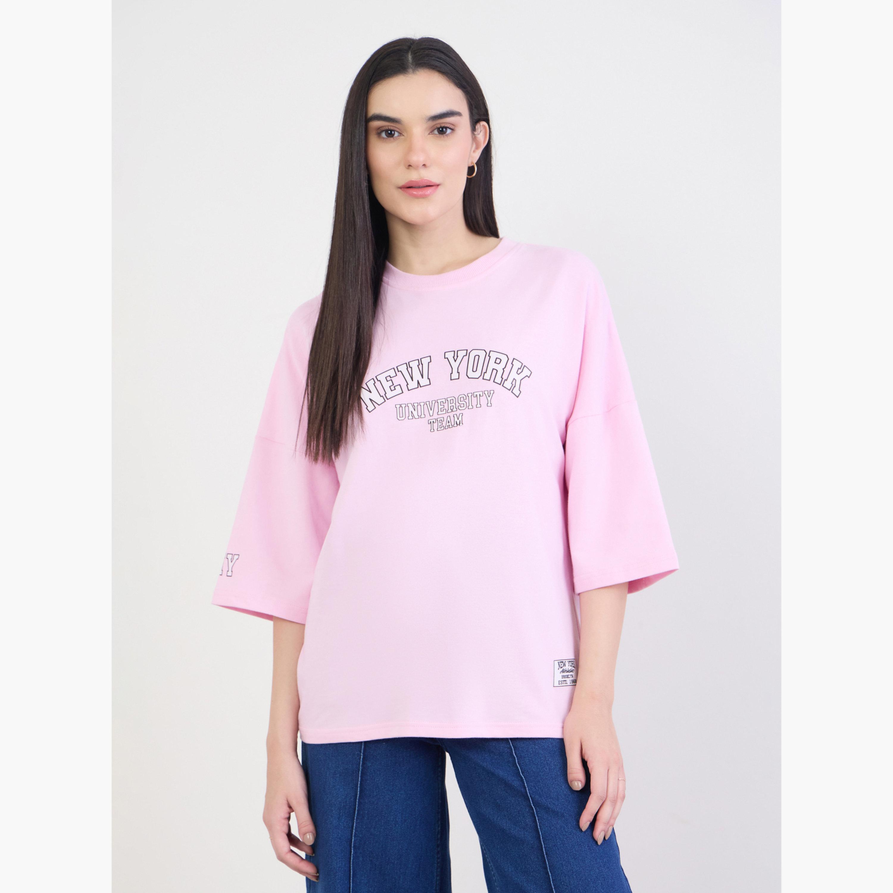 ستايلي - تي شيرت مقاس واسع برسومات نيويورك لون وردي-women-clothing-tshirts-image-1