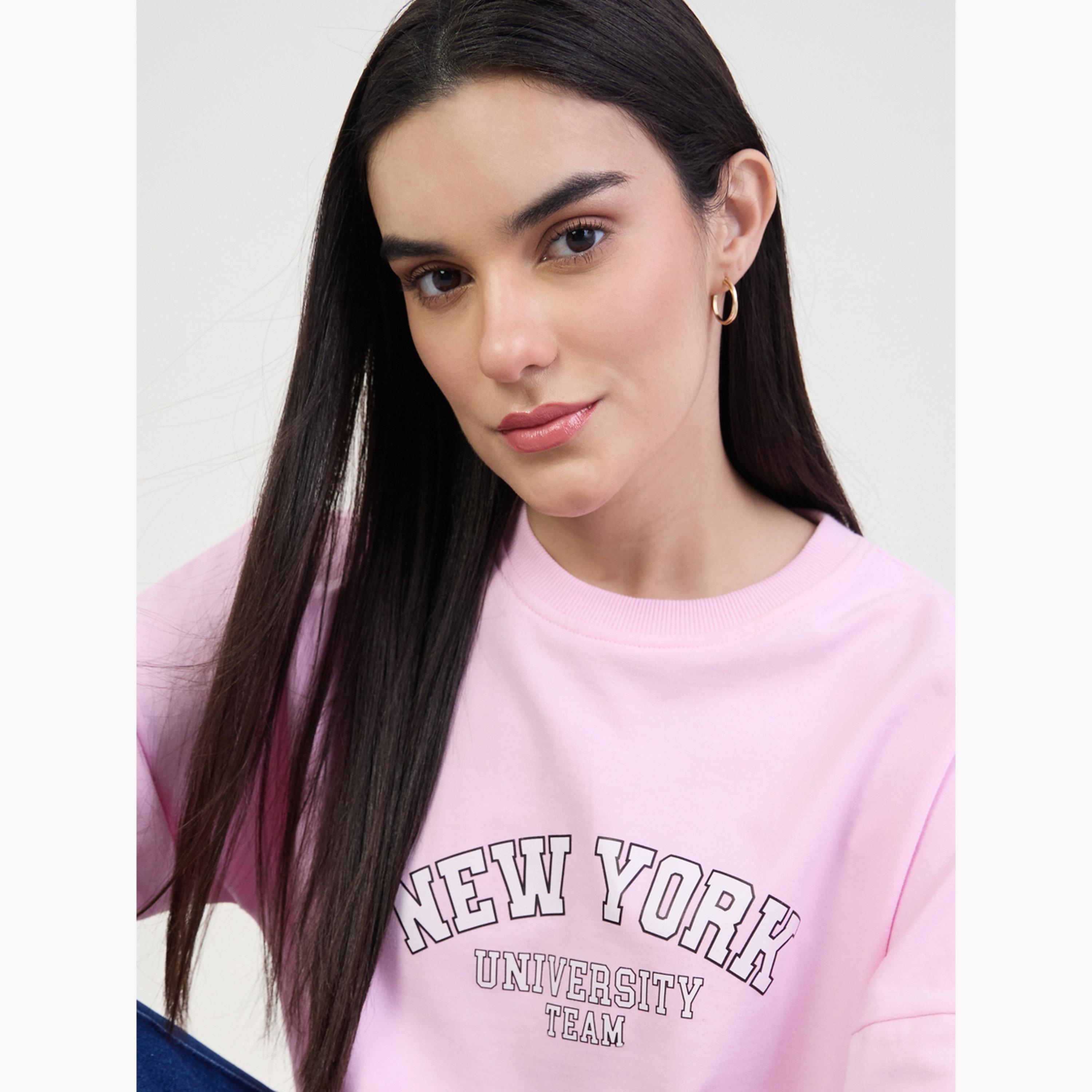 ستايلي - تي شيرت مقاس واسع برسومات نيويورك لون وردي-women-clothing-tshirts-image-4