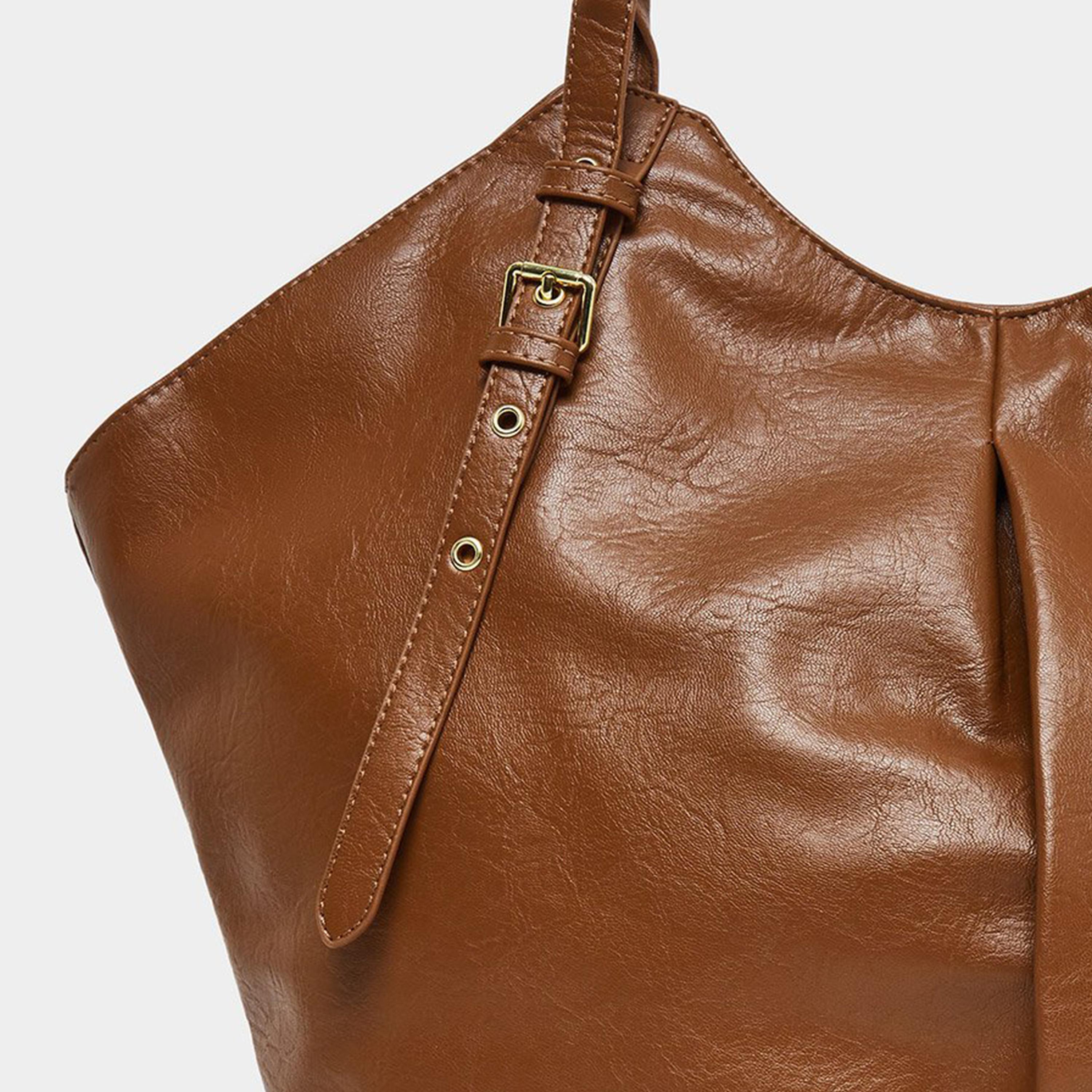 ستايلي - شنطة توت للنساء بنية اللون بتفاصيل مطوية-women-bagsandwallets-handbags-image-3