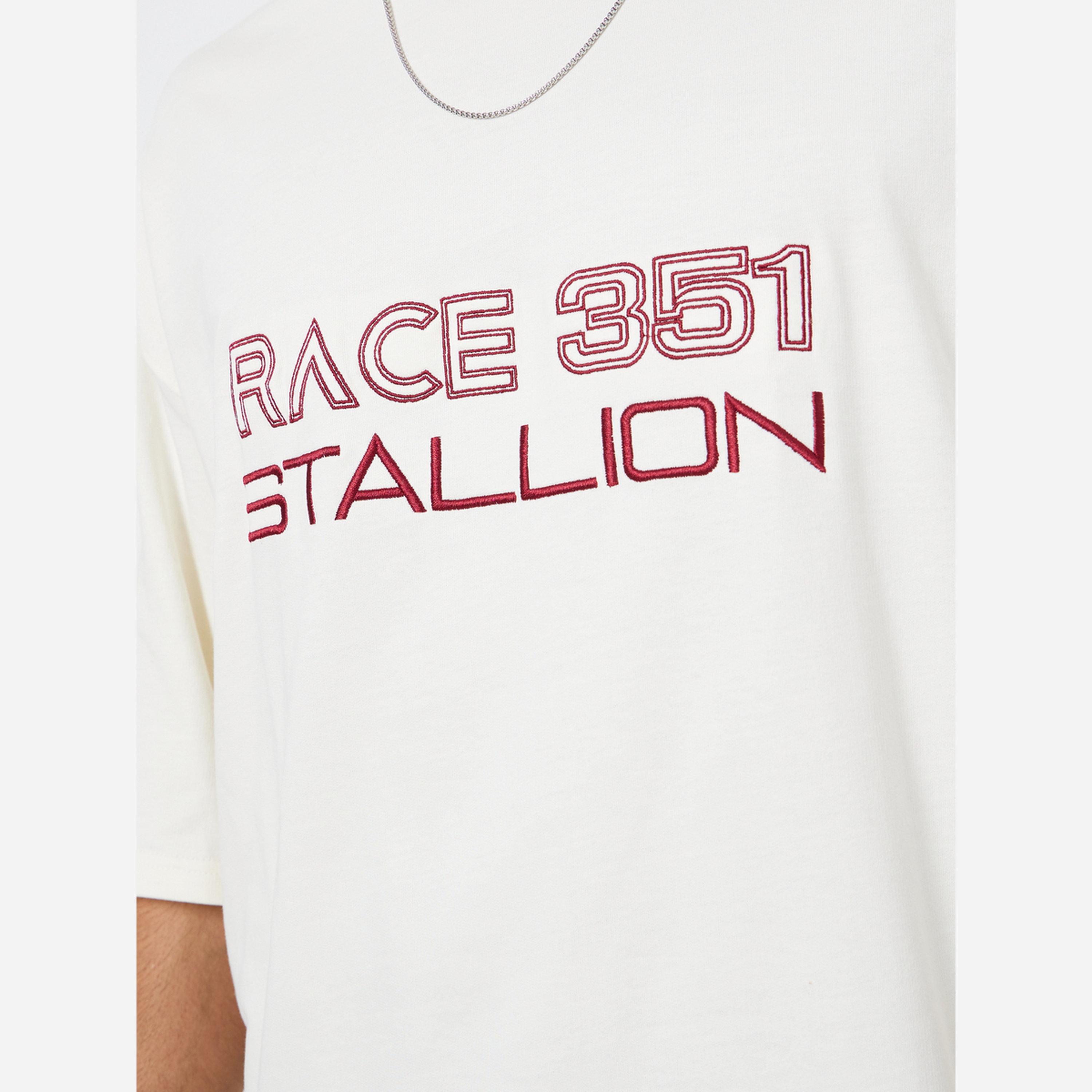 ستايلي - تيشيرت رجالي لون بيج طبعة قرافيكية وياقة مربعة-men-clothing-tshirtsandpolos-tshirts-image-4