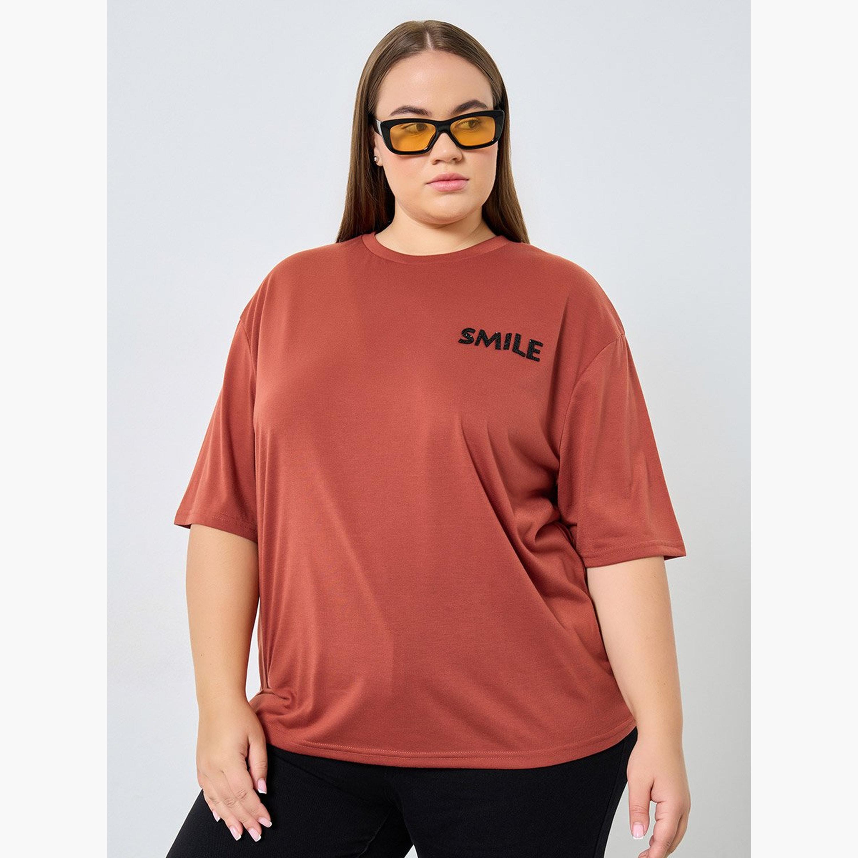 Styli Plus Size Red Slogan Print T-Shirt-women-clothing-tshirts-image-1