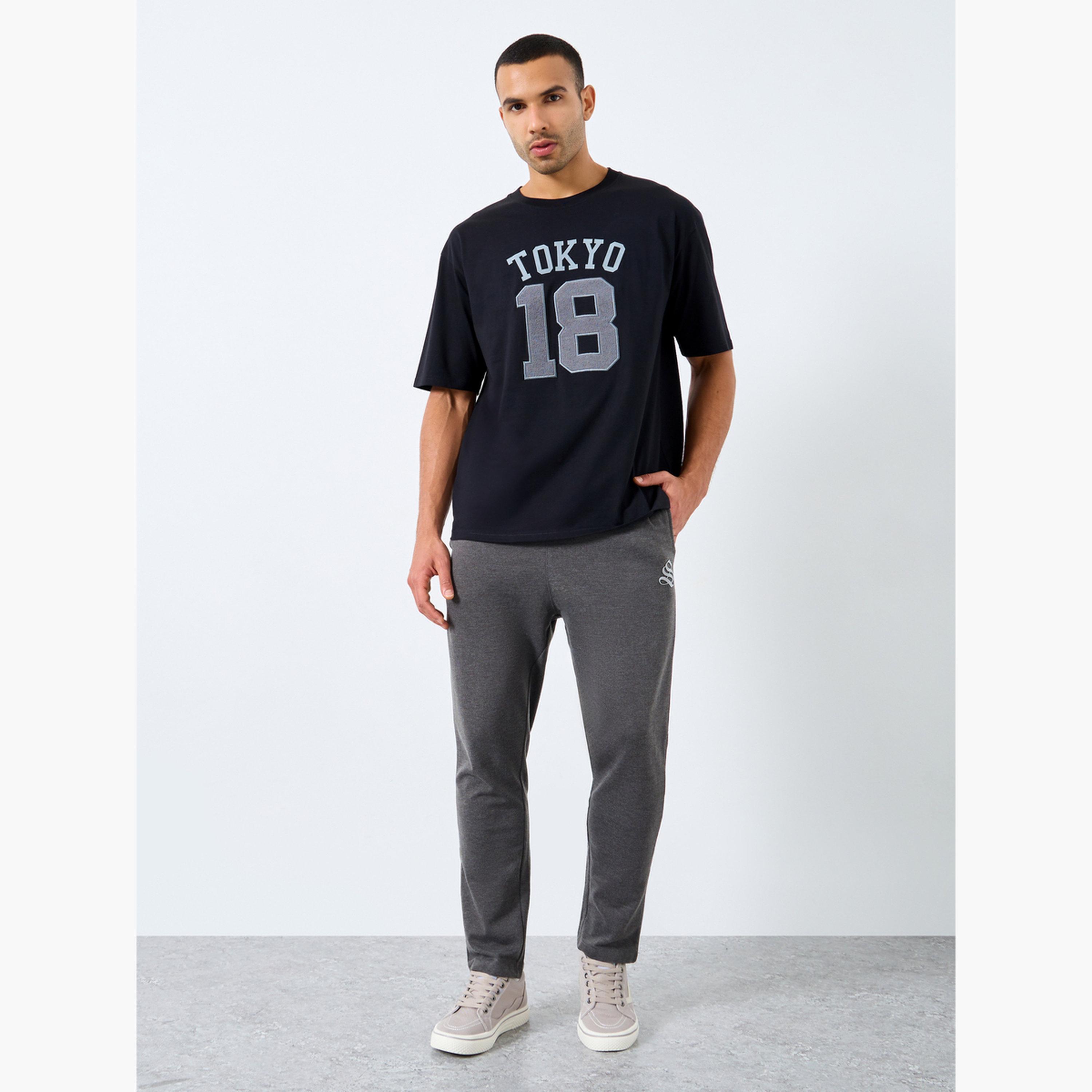 ستايلي - بنطال رياضي بقصّة مستقيمة لون الفحم للرجال-men-clothing-bottoms-joggers-image-2