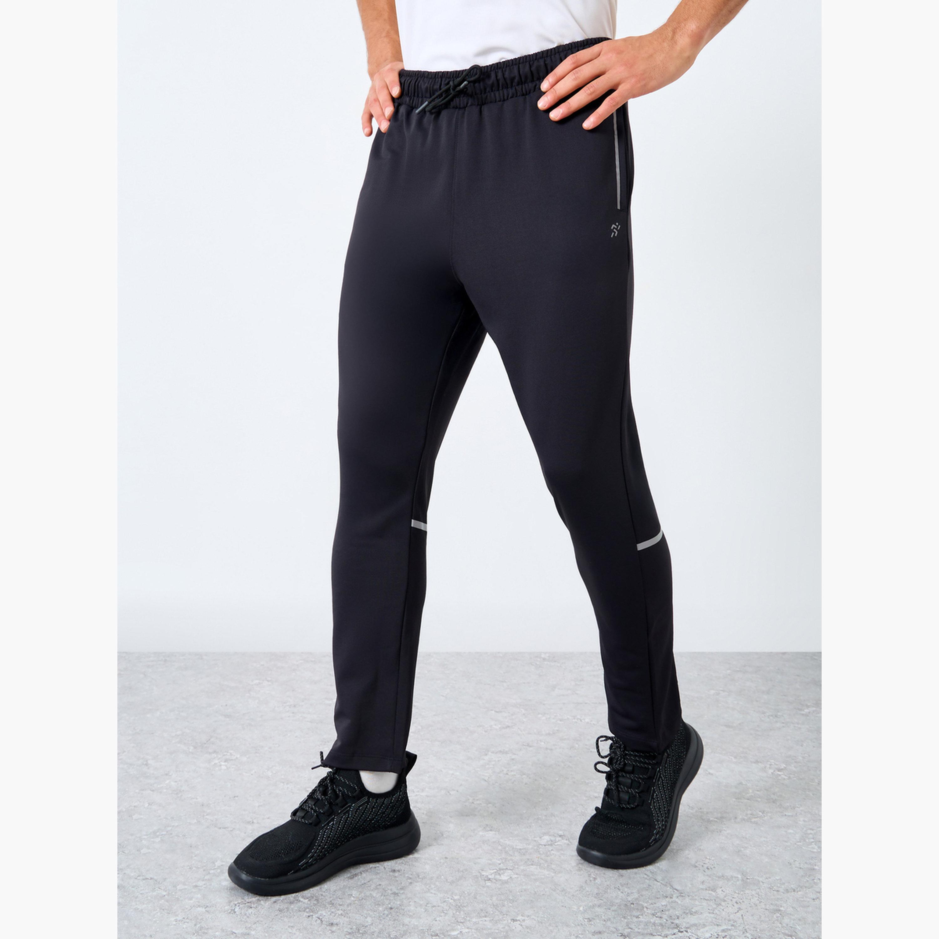 جوغر سادة بقصة ضيقة-men-clothing-bottoms-joggers-image-4