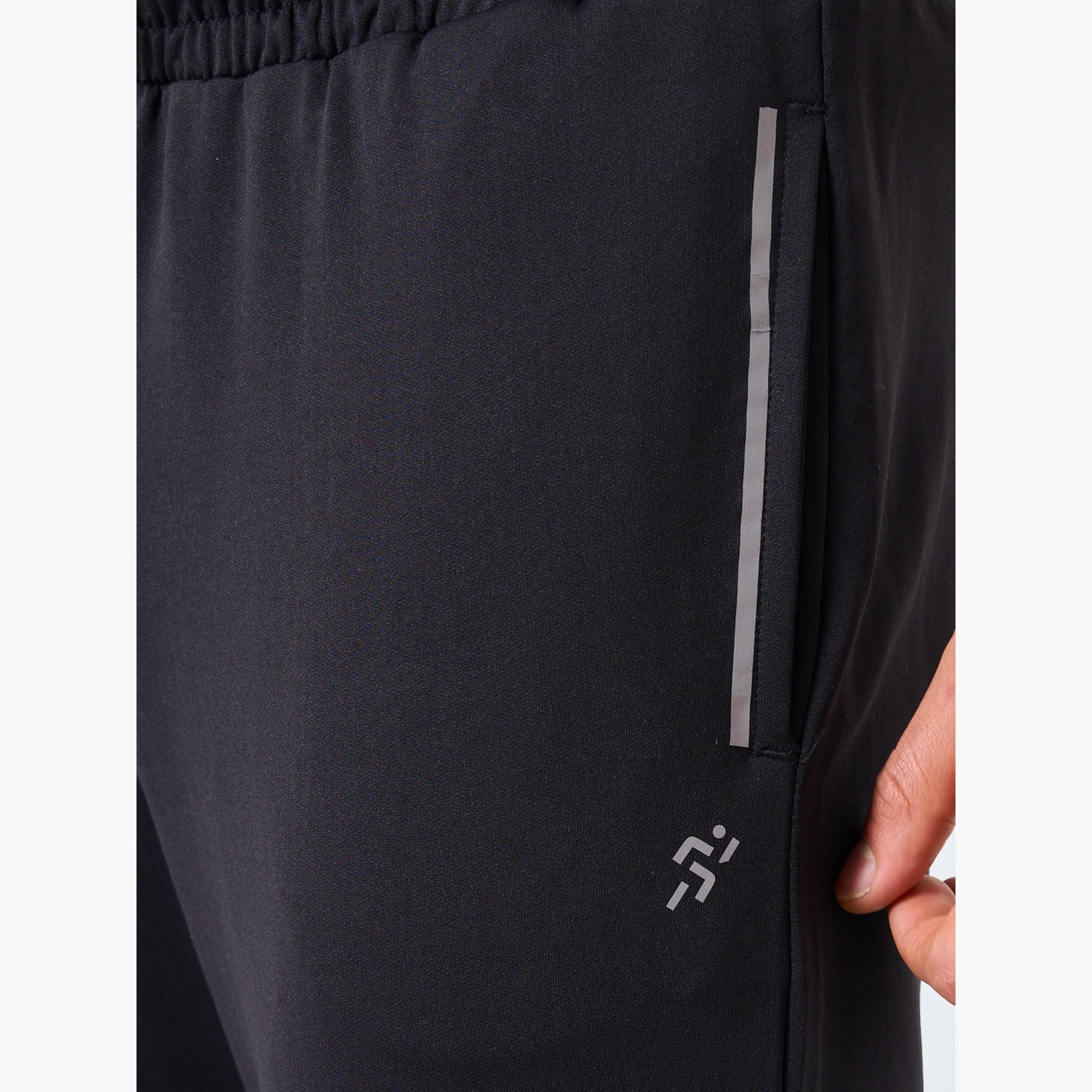 جوغر سادة بقصة ضيقة-men-clothing-bottoms-joggers-image-2