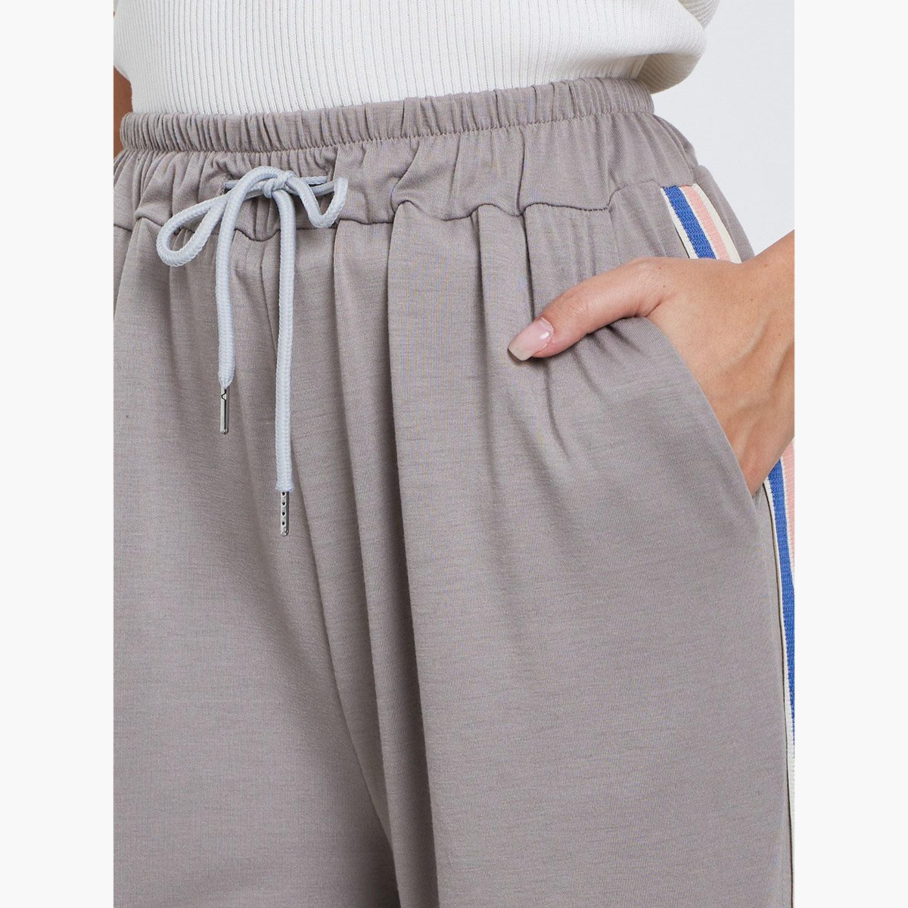 تيك تو - بنطال رياضي واسع الساق مخطط جانبيًا مع رباط-women-clothing-bottoms-joggers-image-3