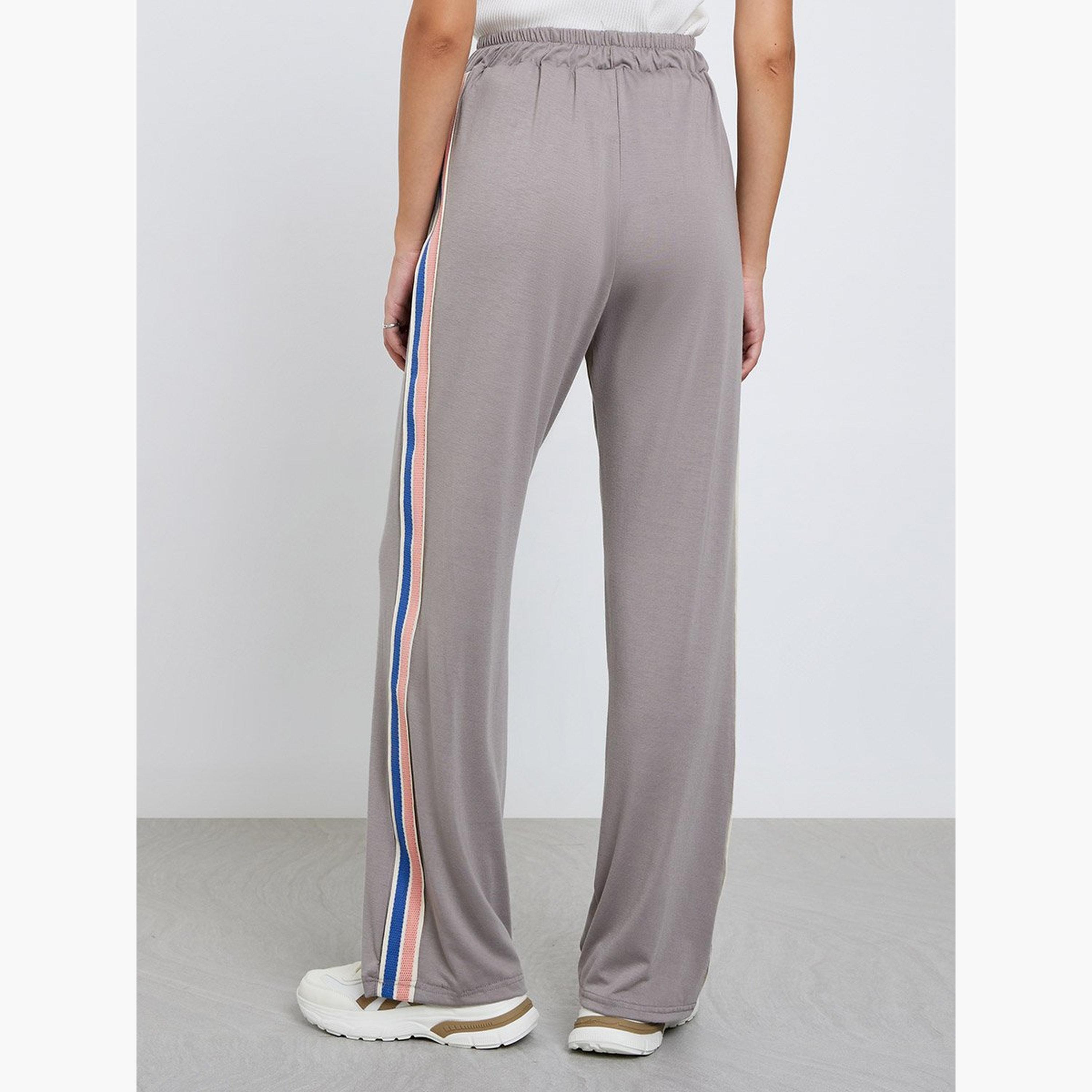 تيك تو - بنطال رياضي واسع الساق مخطط جانبيًا مع رباط-women-clothing-bottoms-joggers-image-4