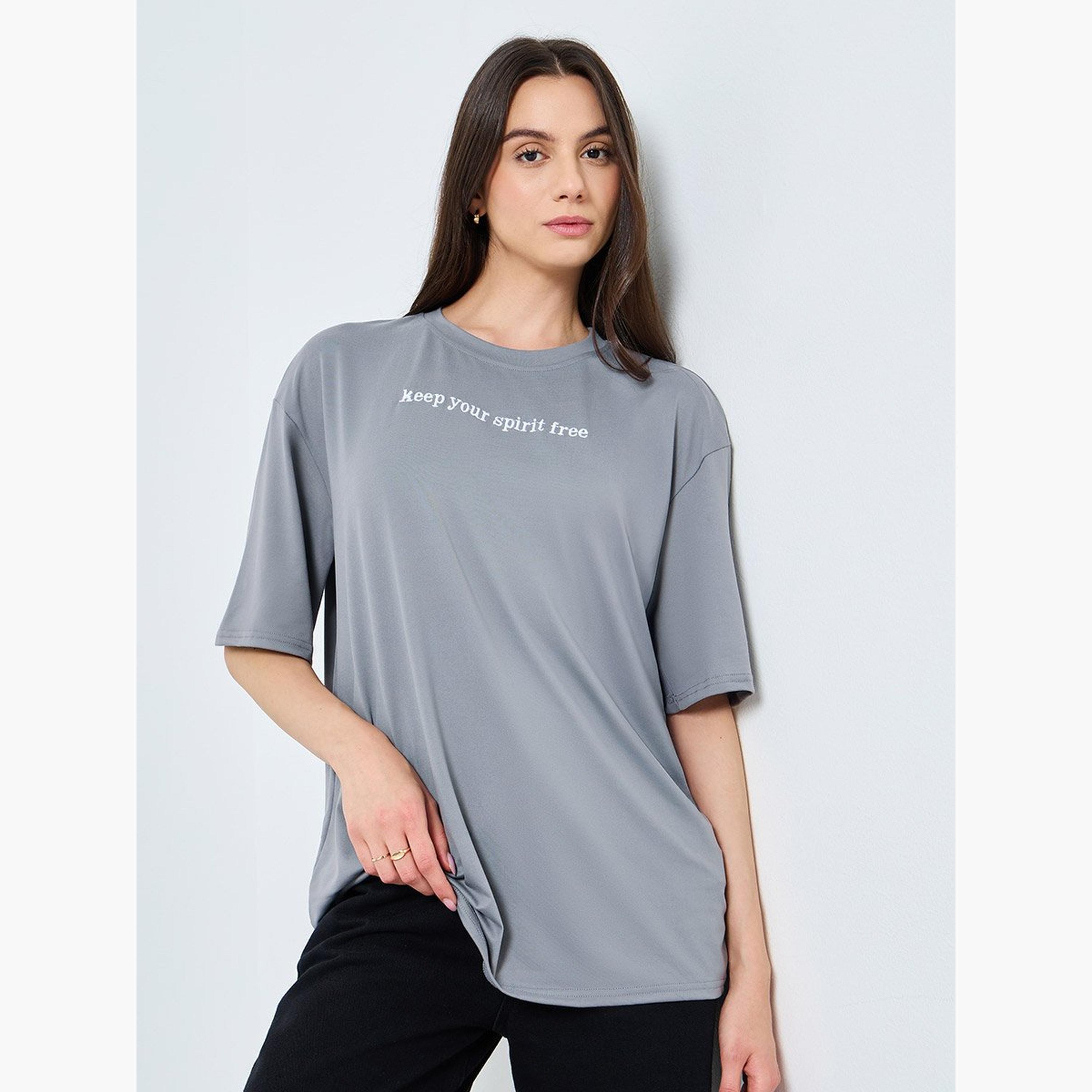 تيك تو - تي شيرت رمادي مطرز بشعار مقاس كبير-women-clothing-tshirts-image-3