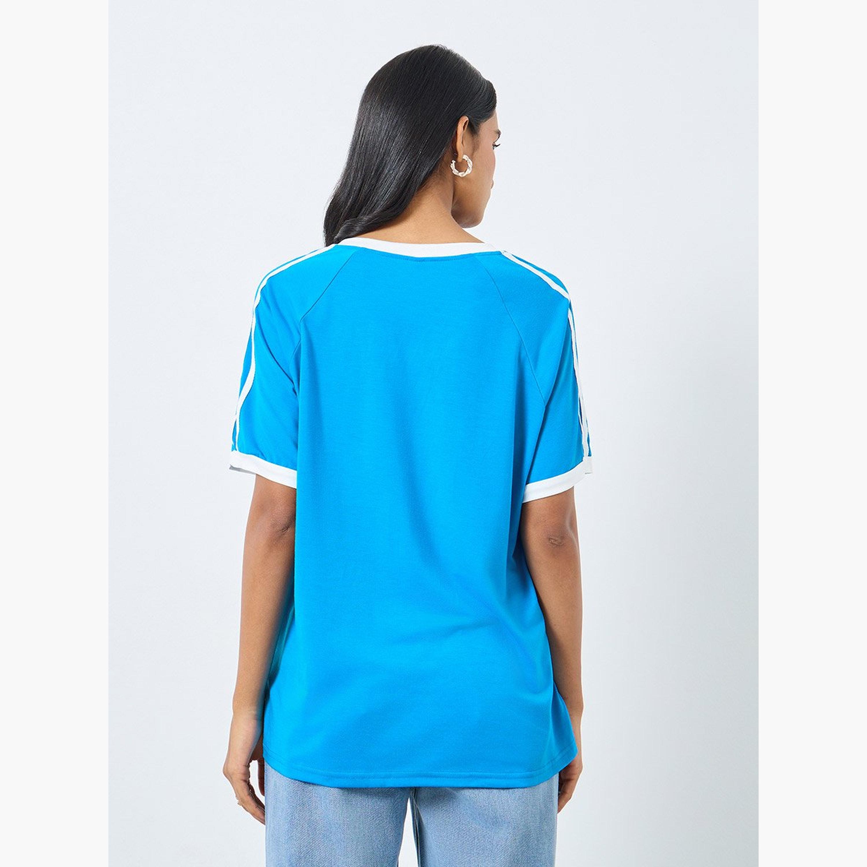 تيك تو - تي شيرت أزرق مقاس كبير برقبة على شكل حرف V-women-clothing-tshirts-image-4