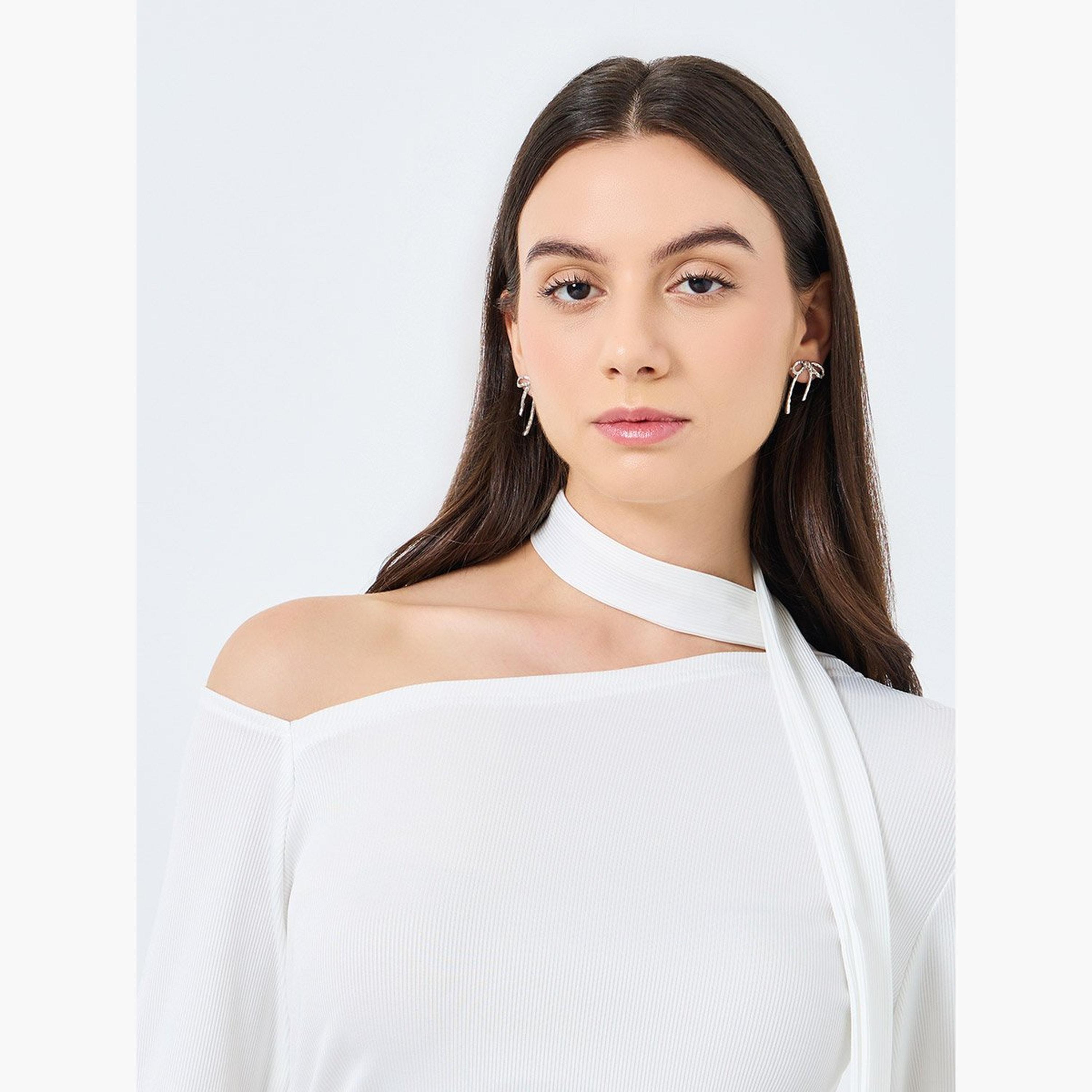تيك تو - بلوزة بيضاء بأكمام طويلة وكتف واحد-women-clothing-shirtsandblouses-blouses-image-3