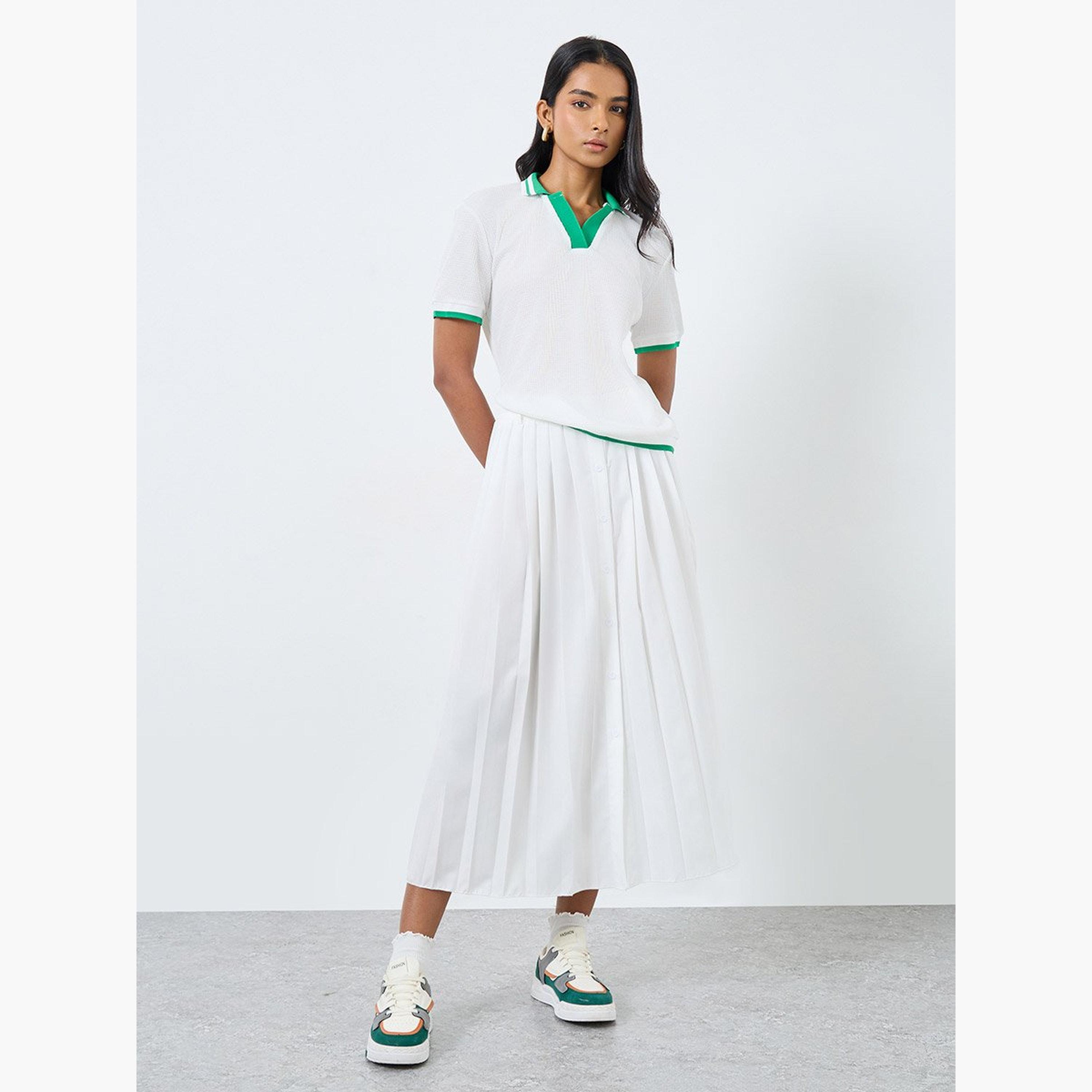 تيك تو - بلوزة بولو بيضاء للنساء مع حافة خضراء-women-clothing-tshirts-image-2