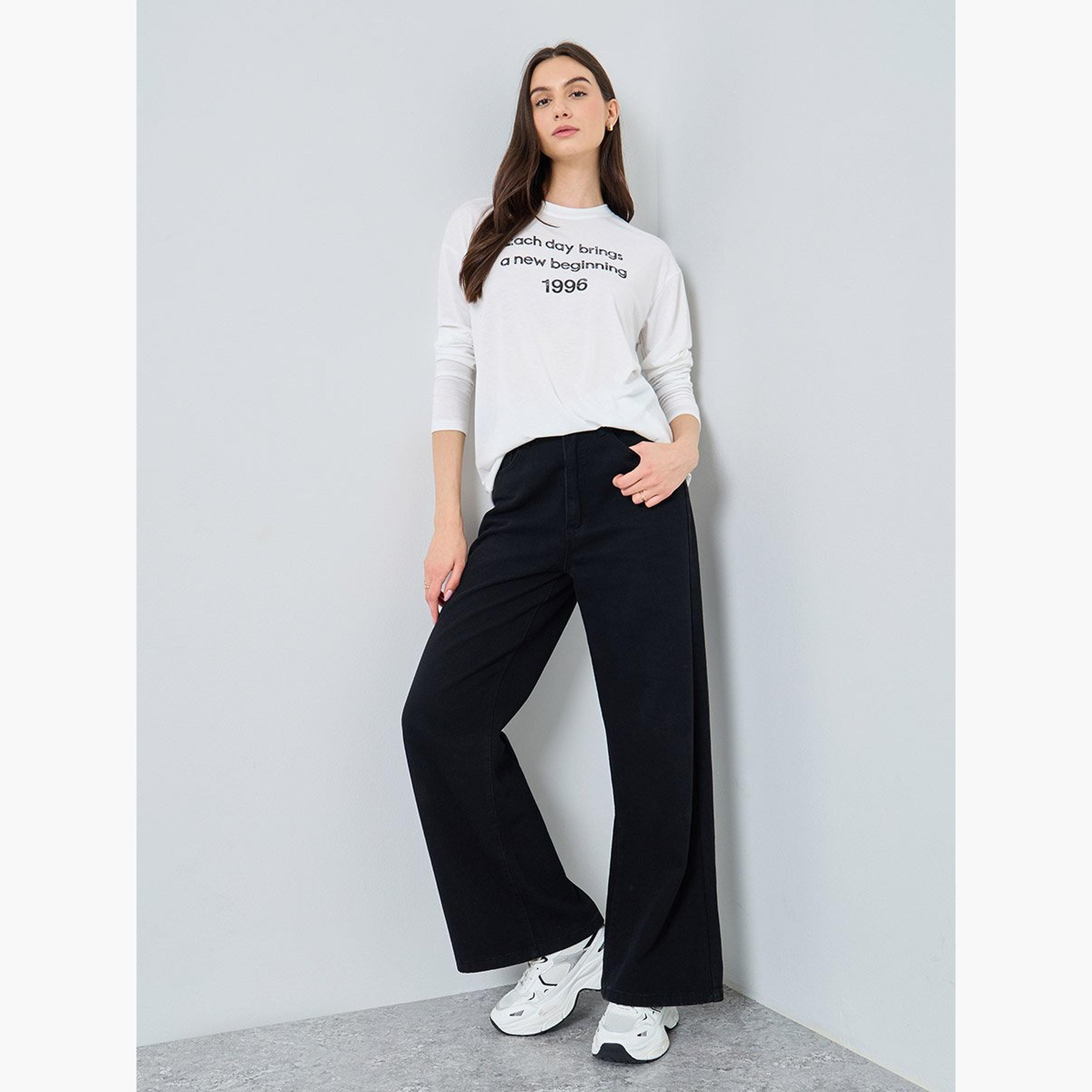 تيك تو - تي شيرت للنساء أبيض مقاس كبير بشعار-women-clothing-tshirts-image-2
