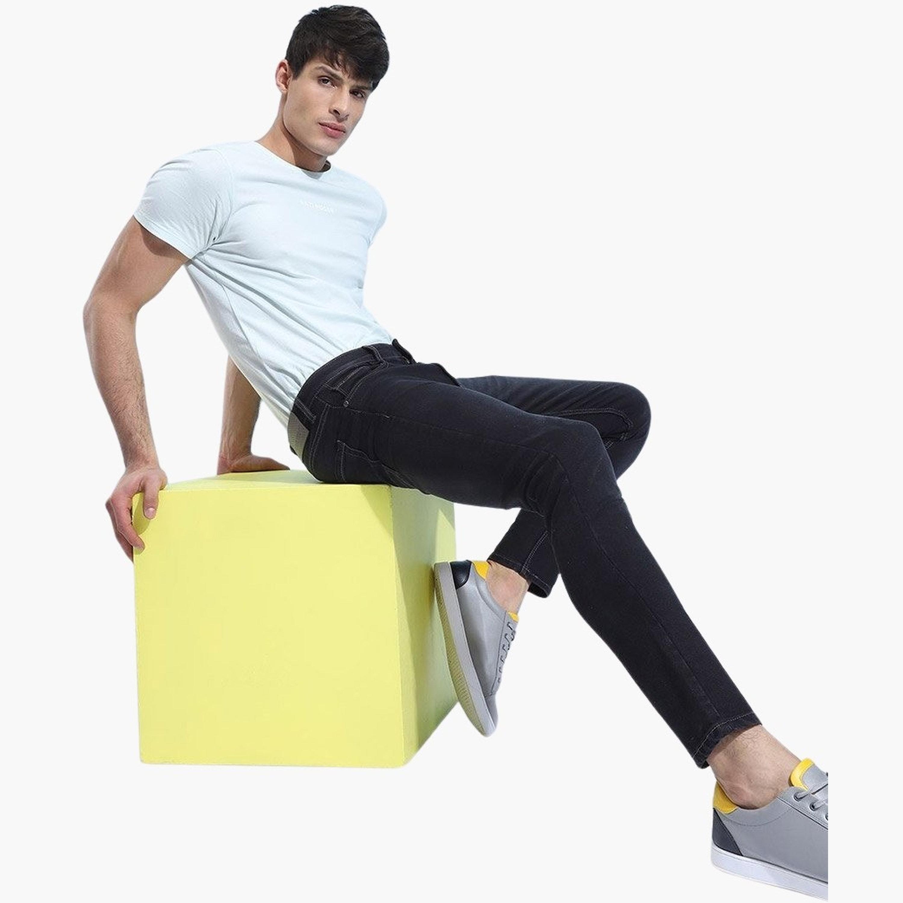 ذا انديان كراج كو × ستايلي - بنطال جينز للرجال ضيق باللون الأسود-men-clothing-bottoms-jeans-image-2