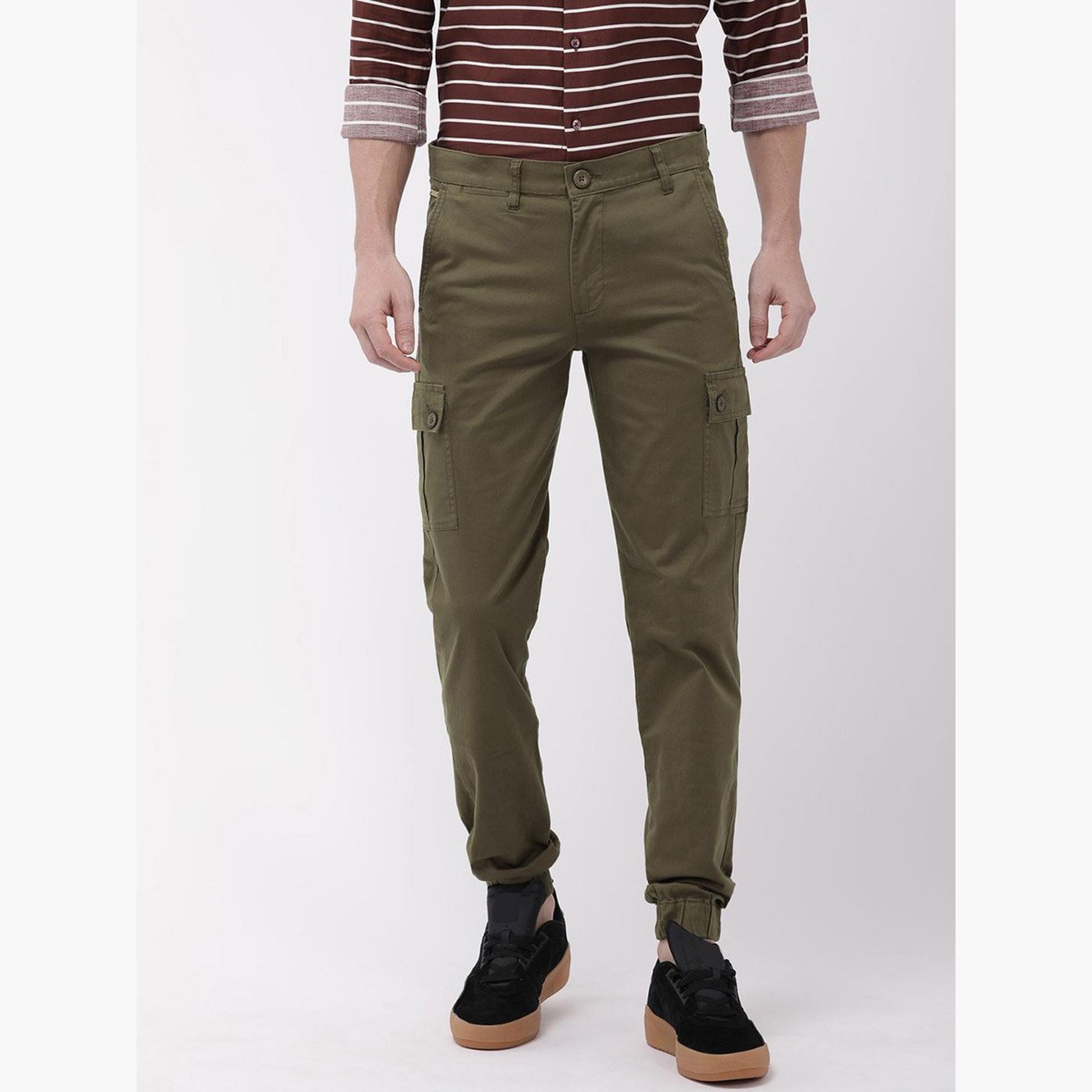 ذا انديان كراج كو × ستايلي - بنطال كارغو للرجال زيتوني متوسط ​​الارتفاع تصميم ضيق-men-clothing-bottoms-joggers-image-1