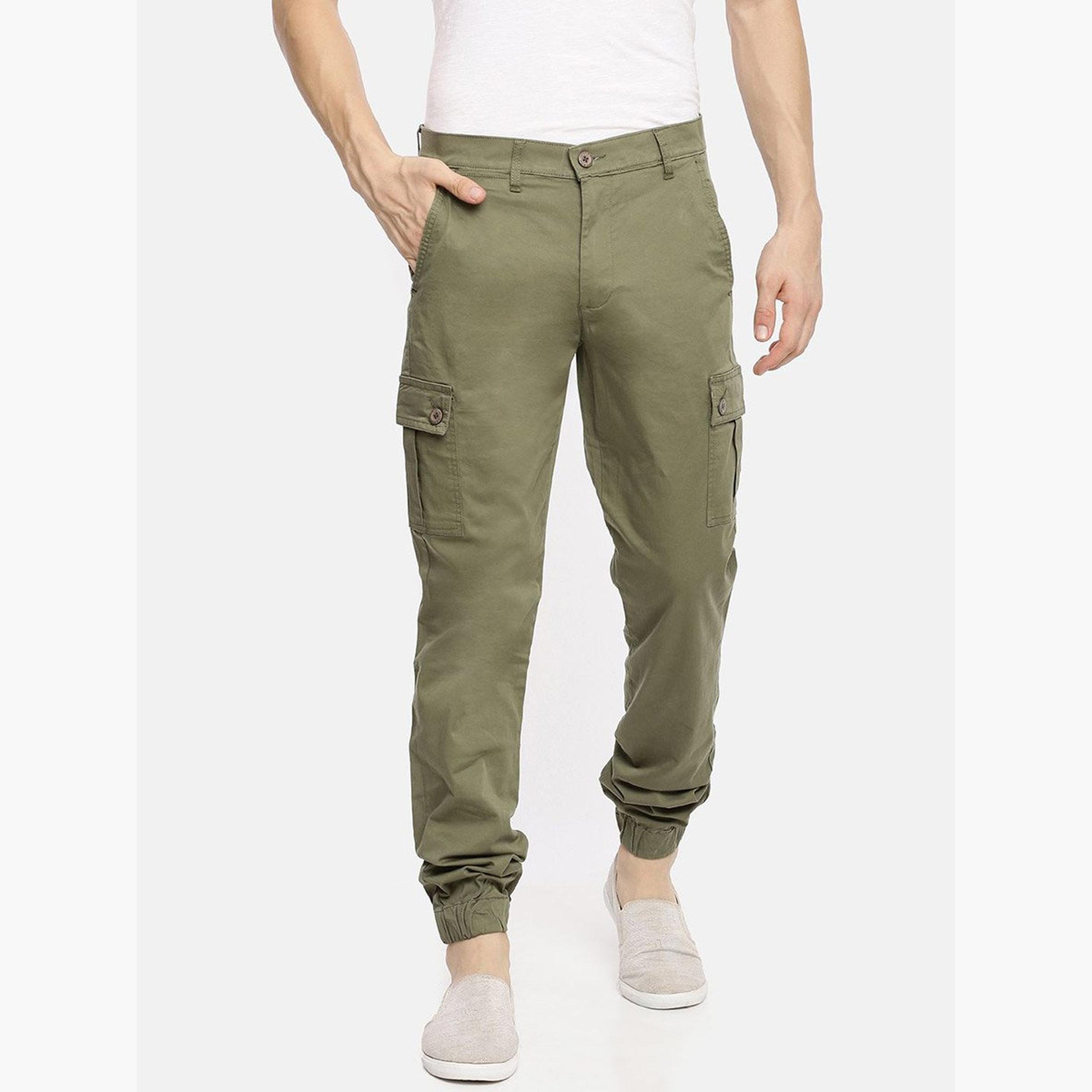 ذا انديان كراج كو × ستايلي - بنطال كارغو للرجال أخضر متوسط ​​الارتفاع تصميم ضيق-men-clothing-bottoms-joggers-image-1