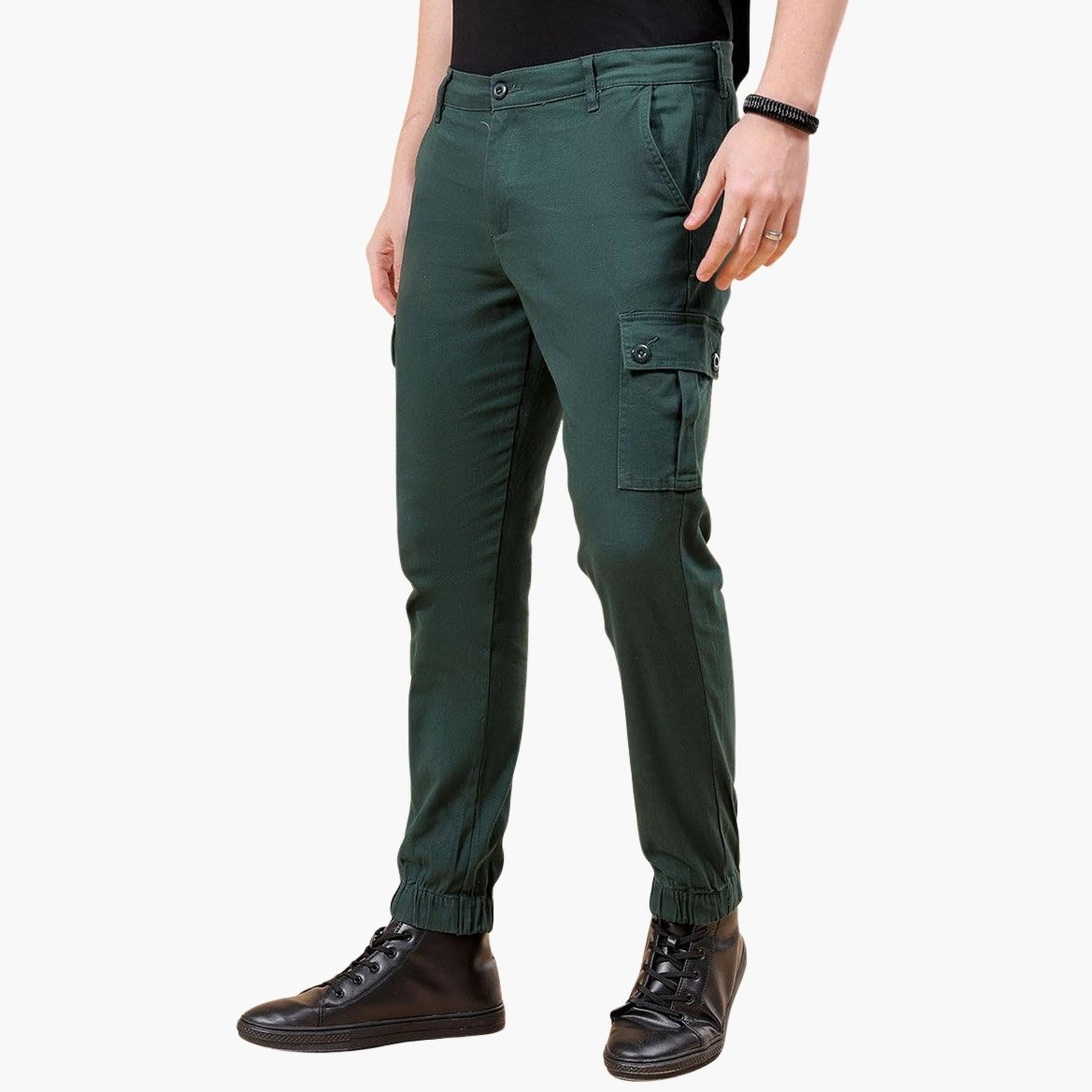ذا انديان كراج كو × ستايلي - بنطال كارجو للرجال ضيق باللون الأخضر الداكن-men-clothing-bottoms-joggers-image-2