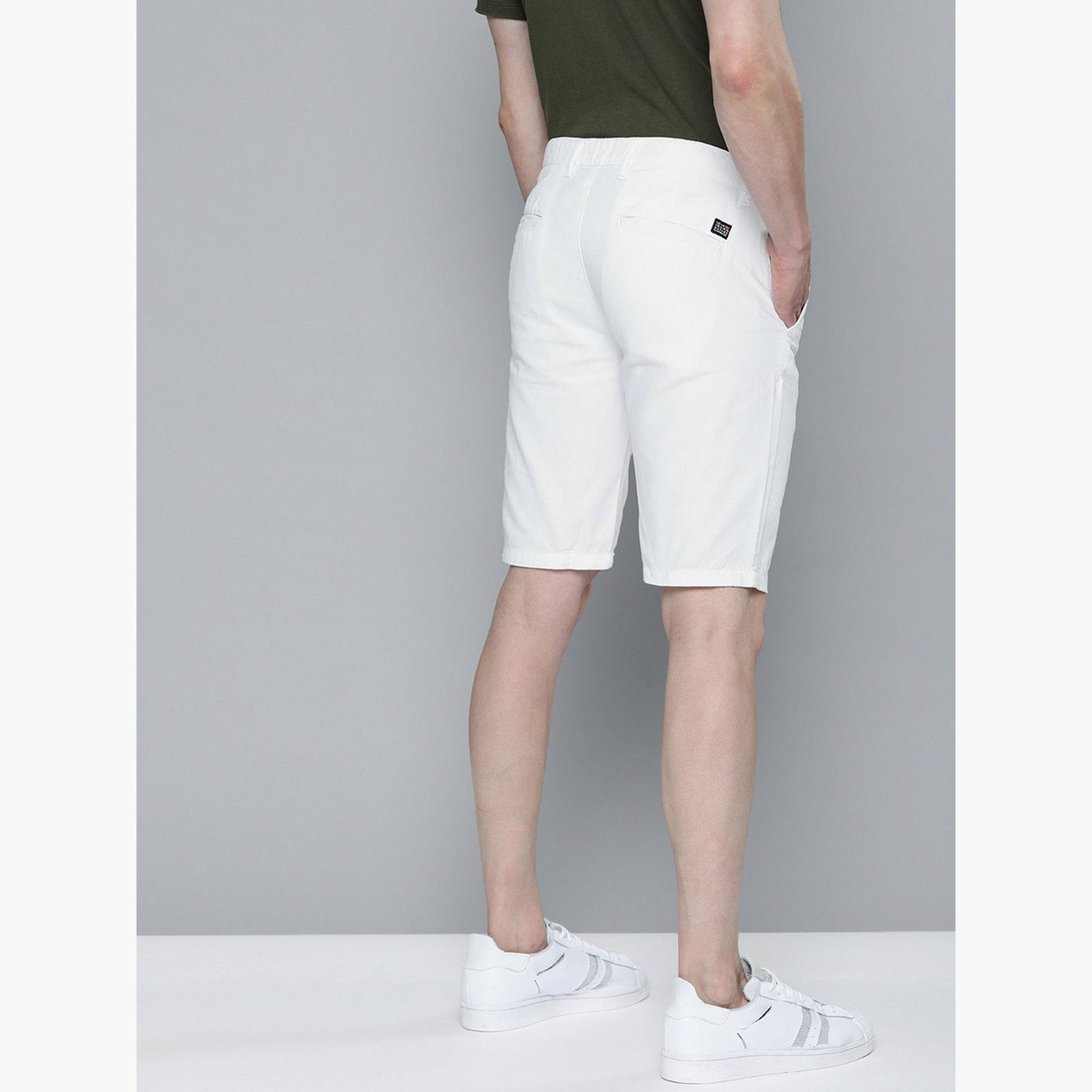 ذا انديان كراج كو × ستايلي - شورت رجالي أبيض تصميم نحيف سادة-men-clothing-bottoms-shorts-image-3