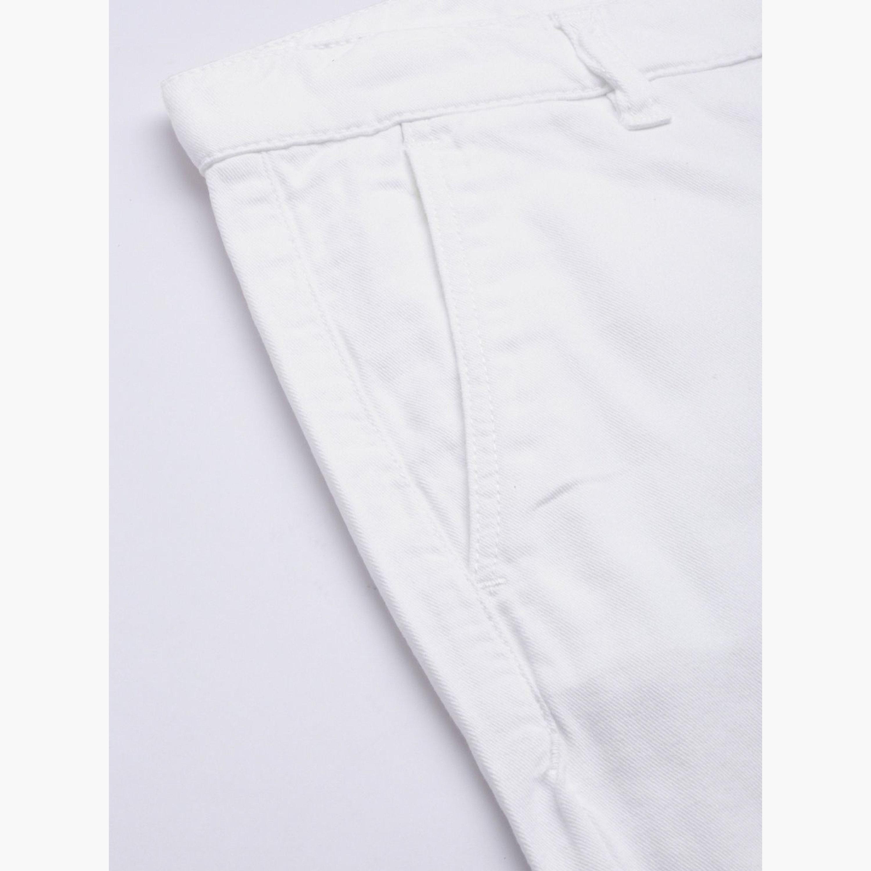ذا انديان كراج كو × ستايلي - شورت رجالي أبيض تصميم نحيف سادة-men-clothing-bottoms-shorts-image-6