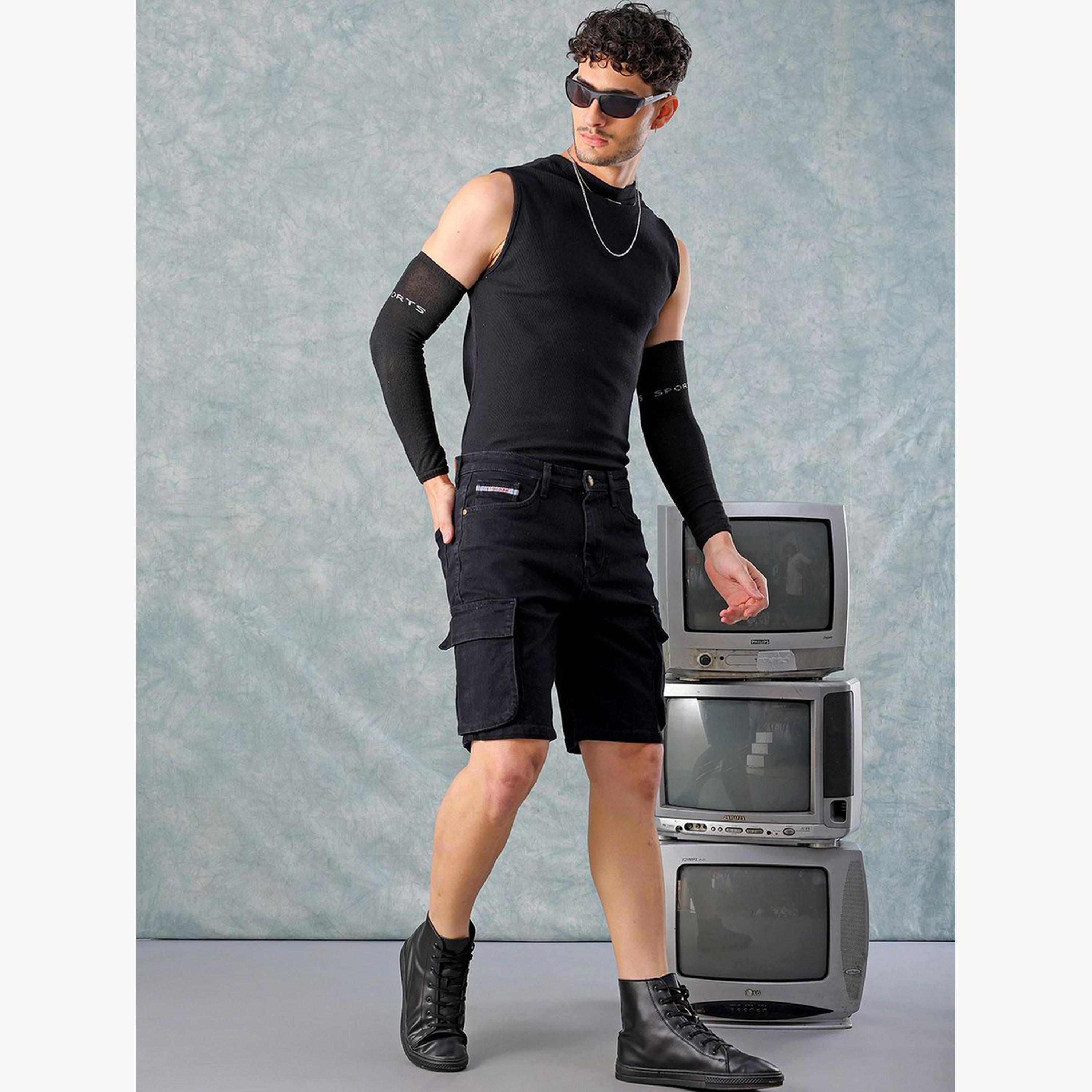 ذا انديان كراج كو × ستايلي - شورت رجالي أسود سادة-men-clothing-bottoms-shorts-image-2