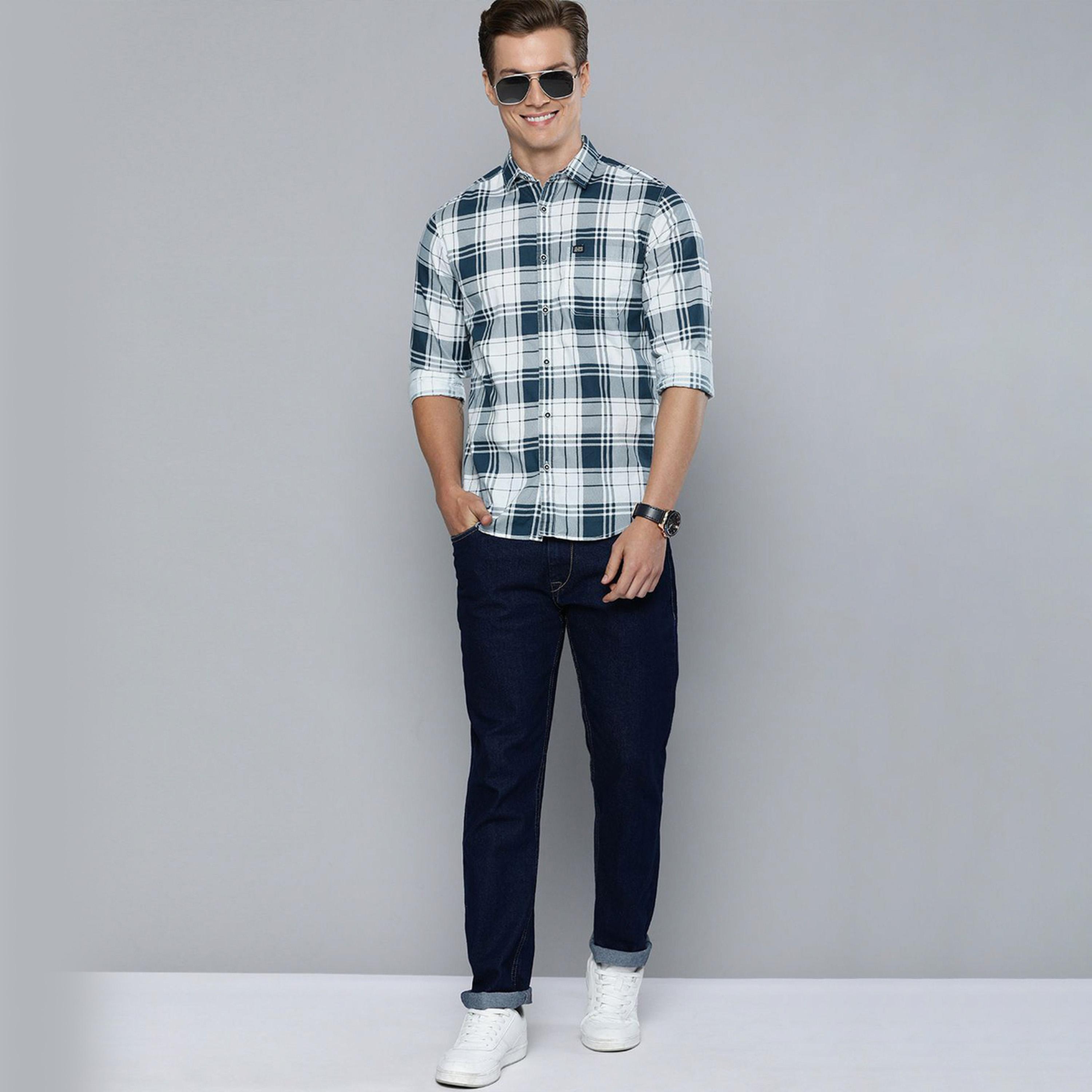 ذا انديان كراج كو × ستايلي - قميص رجالي تصميم نحيف منقوش لون أبيض-men-clothing-shirts-image-1