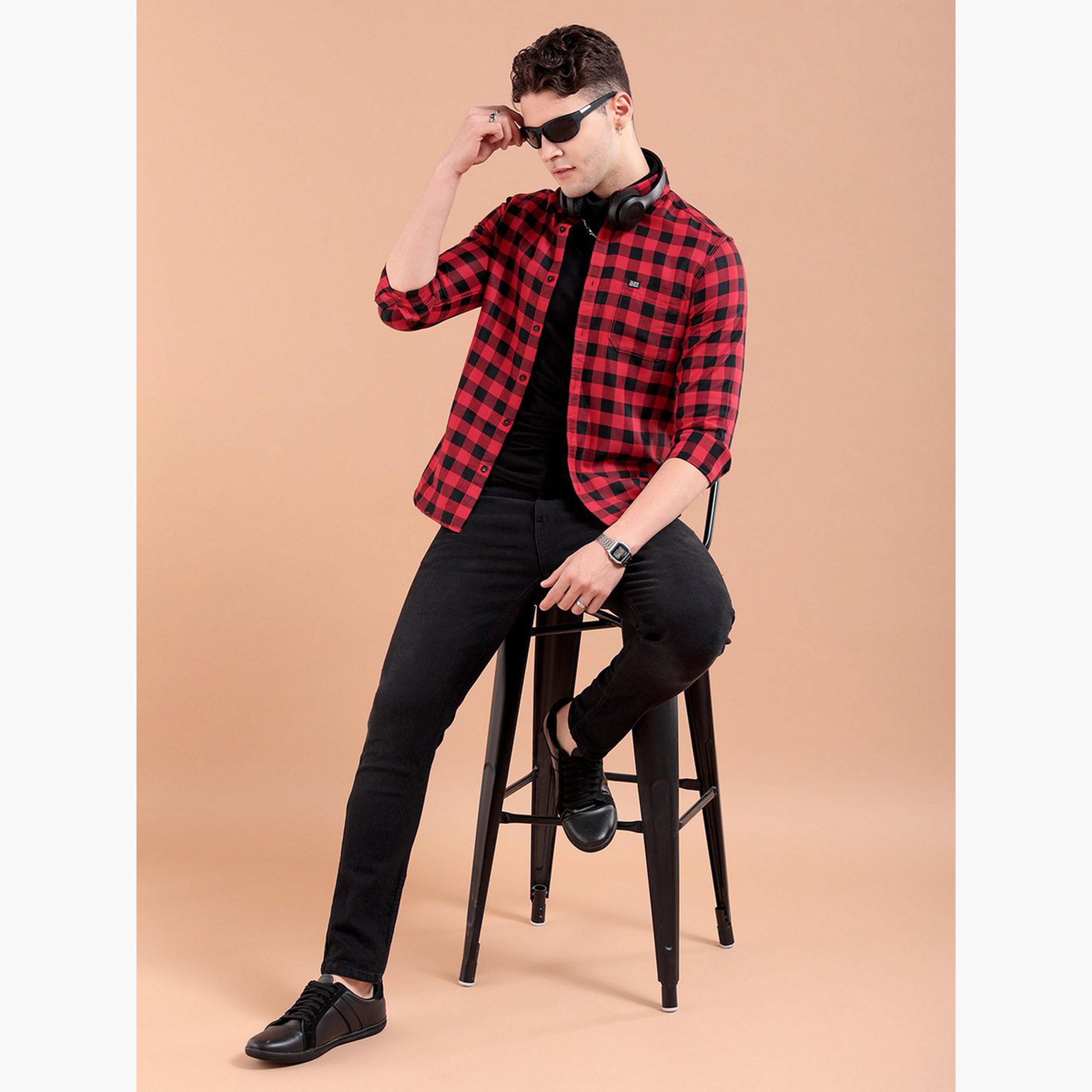 ذا انديان كراج كو × ستايلي - قميص رجالي تصميم نحيف ومنقوش لون أحمر-men-clothing-shirts-image-2