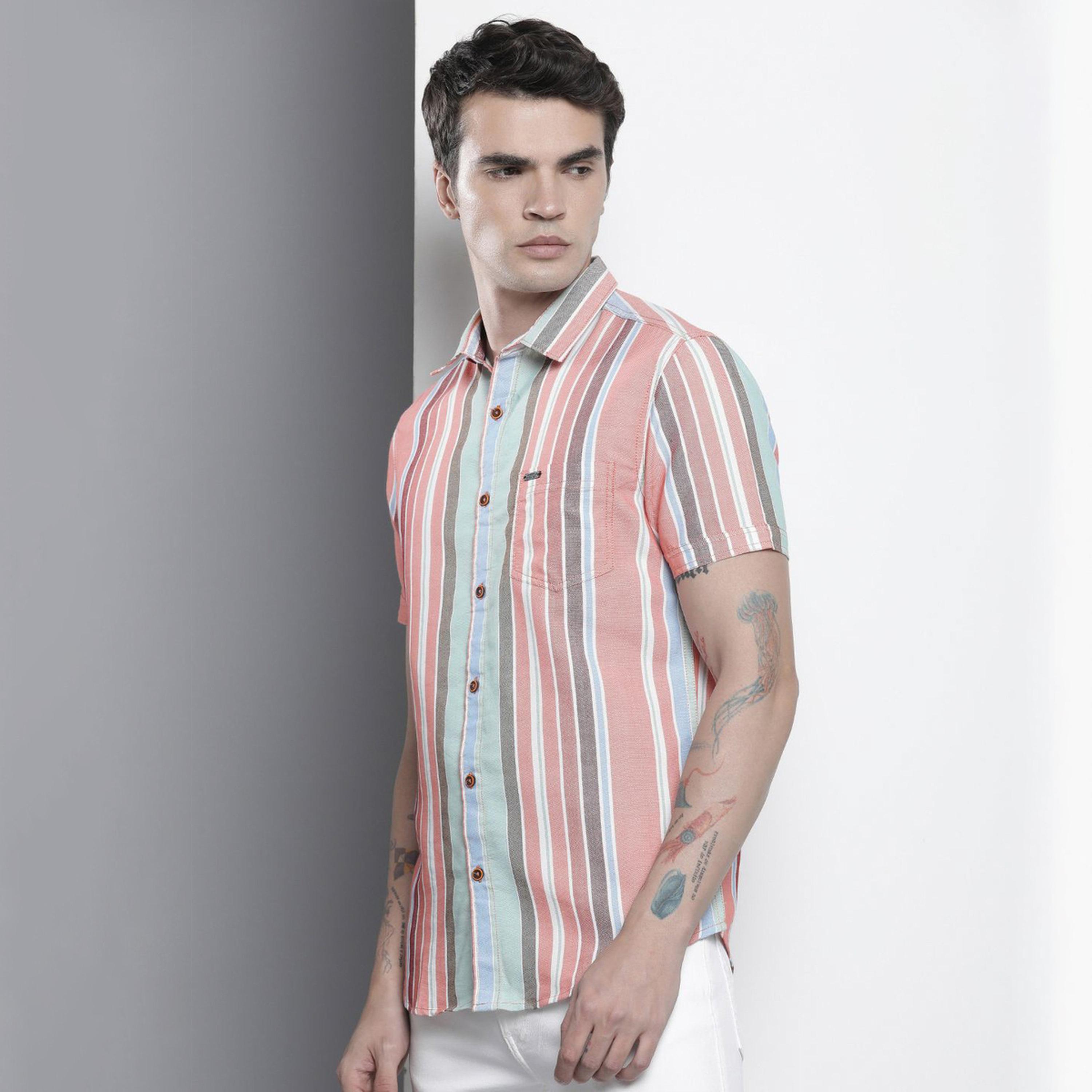 ذا انديان كراج كو × ستايلي - قميص رجالي مخطط بأكمام قصيرة لون وردي-men-clothing-shirts-image-1