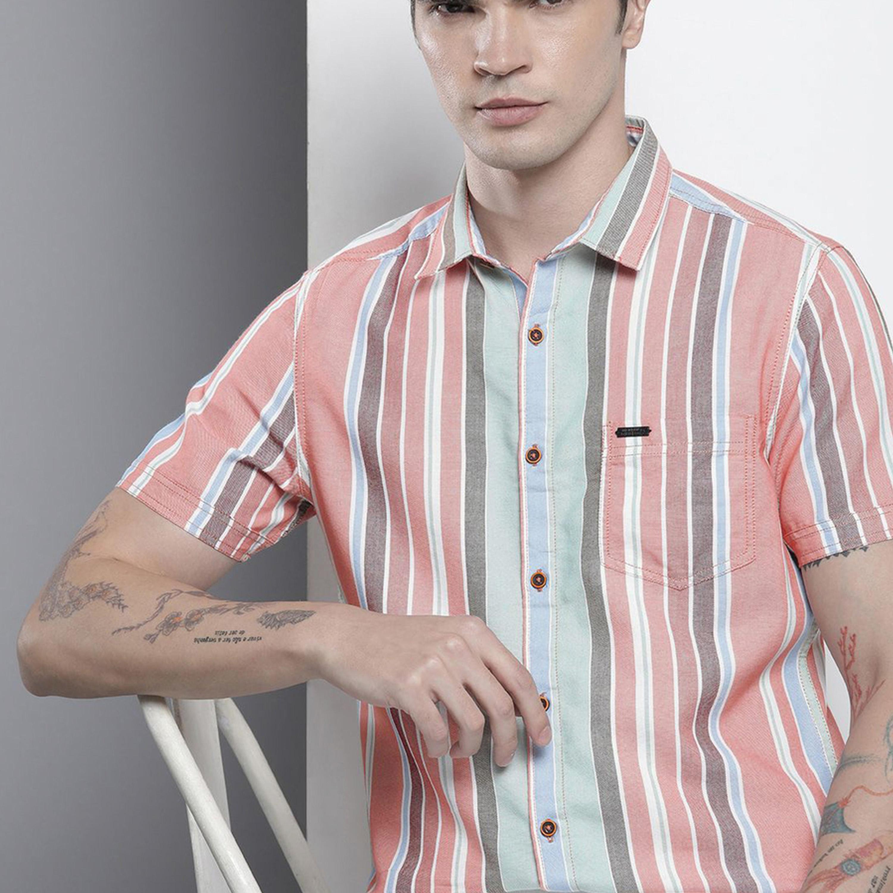 ذا انديان كراج كو × ستايلي - قميص رجالي مخطط بأكمام قصيرة لون وردي-men-clothing-shirts-image-3