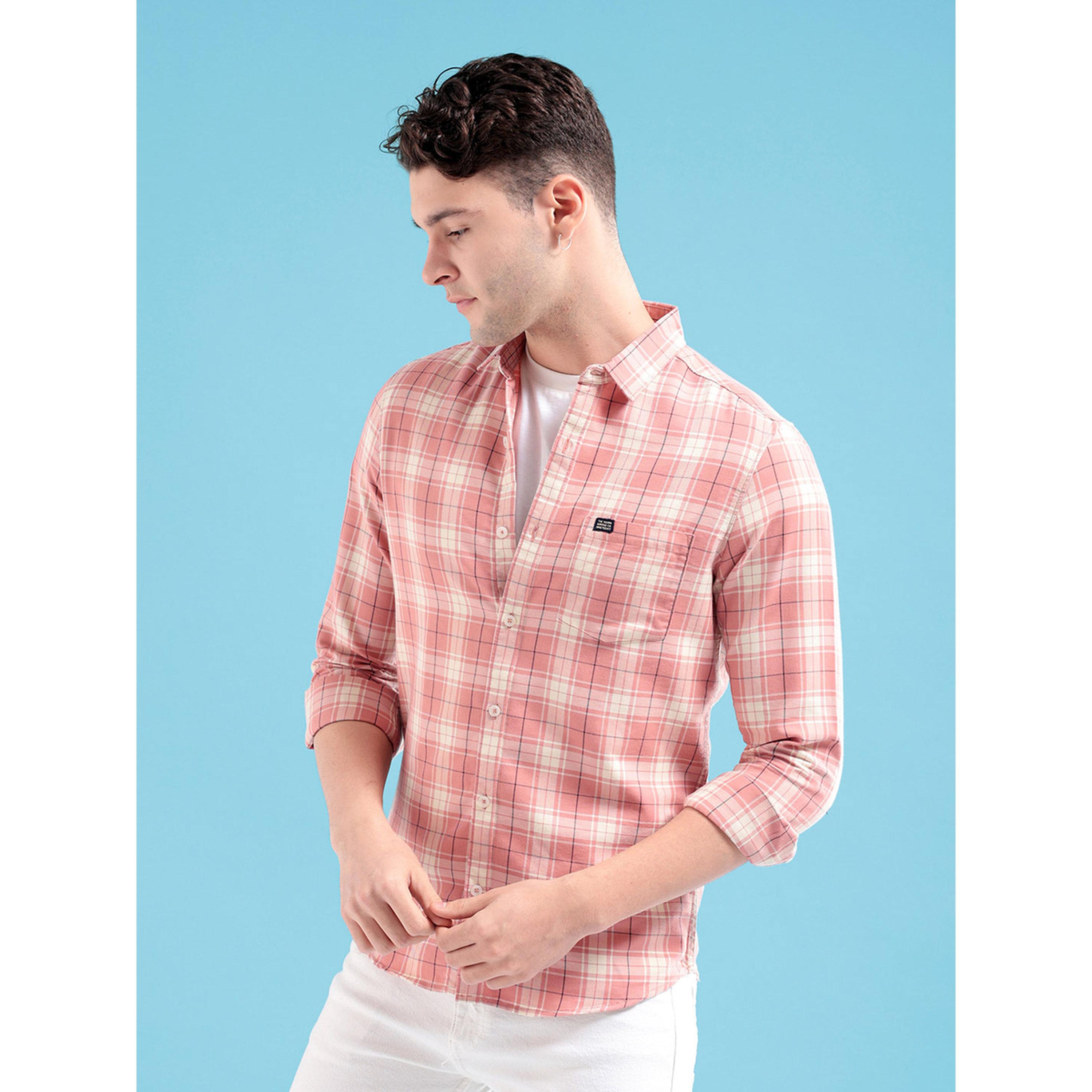 ذا انديان كراج كو × ستايلي - قميص رجالي بطبعة مربعات لون وردي-men-clothing-shirts-image-3