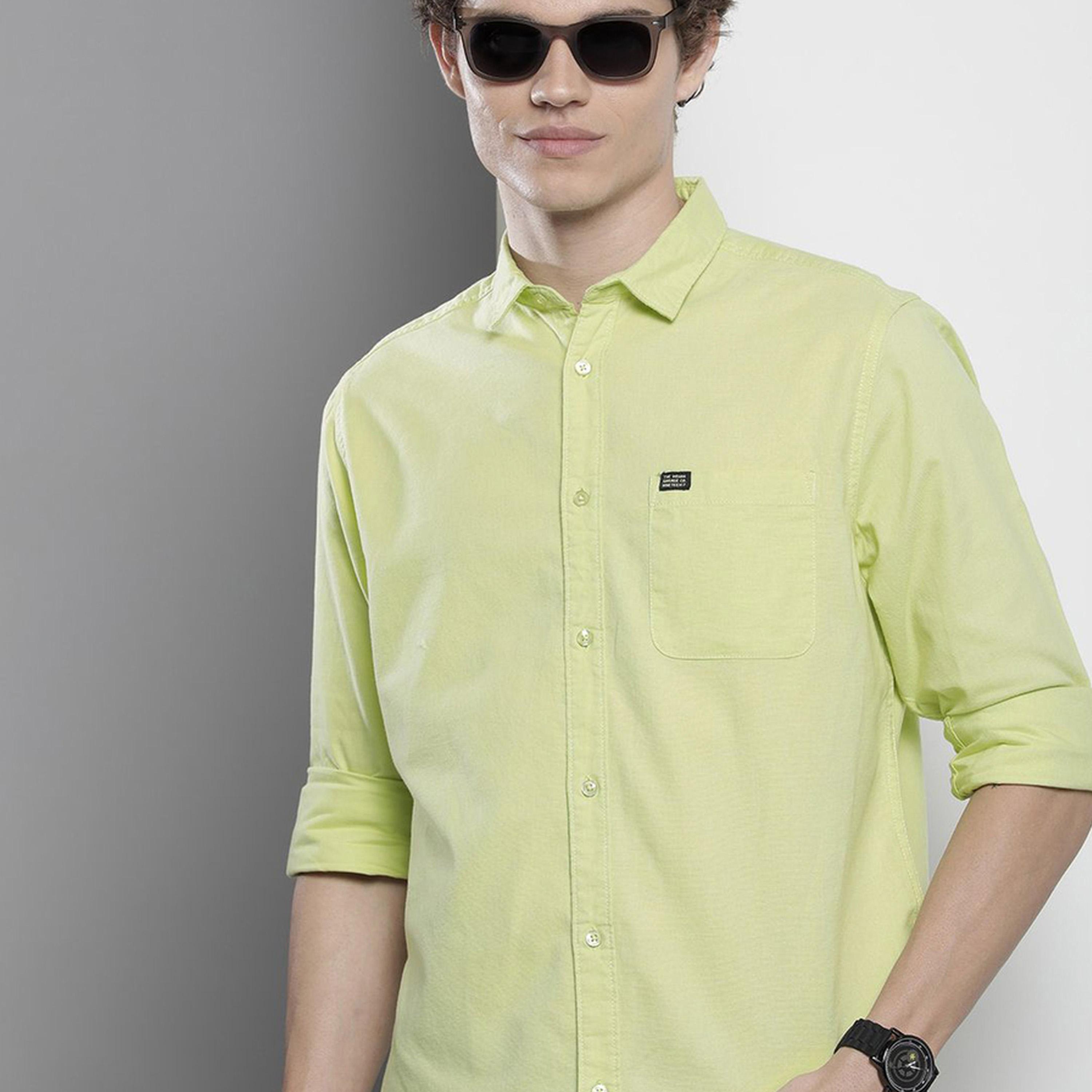 The Indian Garage Co X Styli Men Green Solid Spread Collar Shirt-men-clothing-shirts-image-4