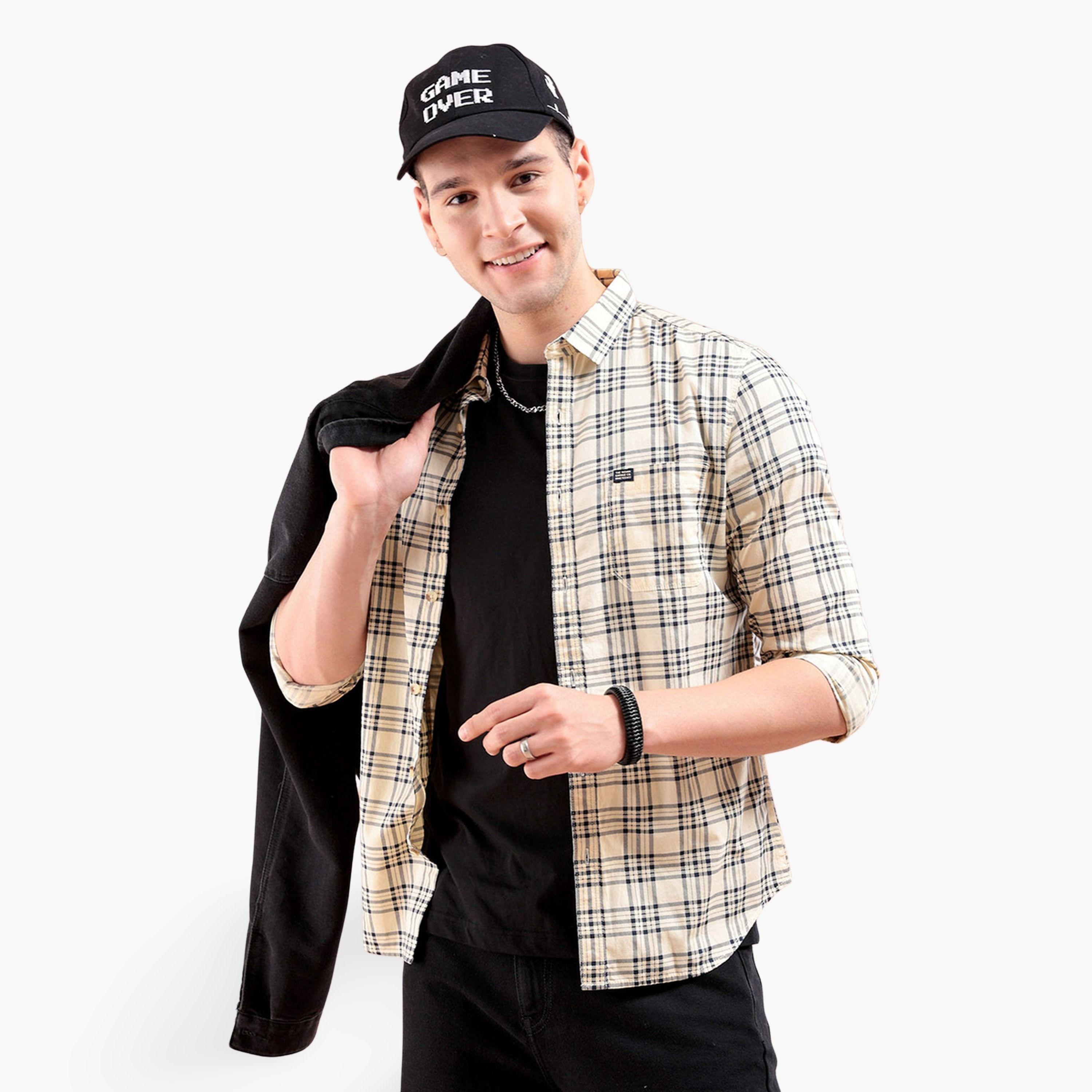 ذا انديان كراج كو × ستايلي - قميص رجالي ضيق منقوش لون كريمي-men-clothing-shirts-image-1