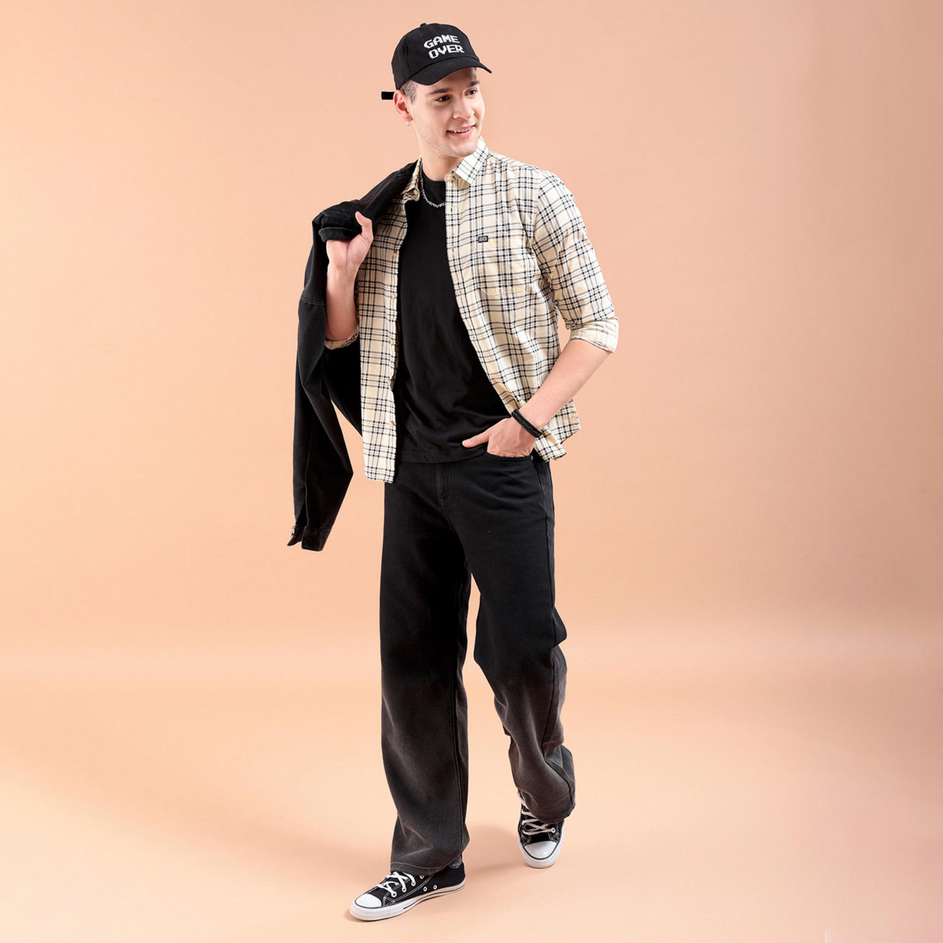 ذا انديان كراج كو × ستايلي - قميص رجالي ضيق منقوش لون كريمي-men-clothing-shirts-image-2