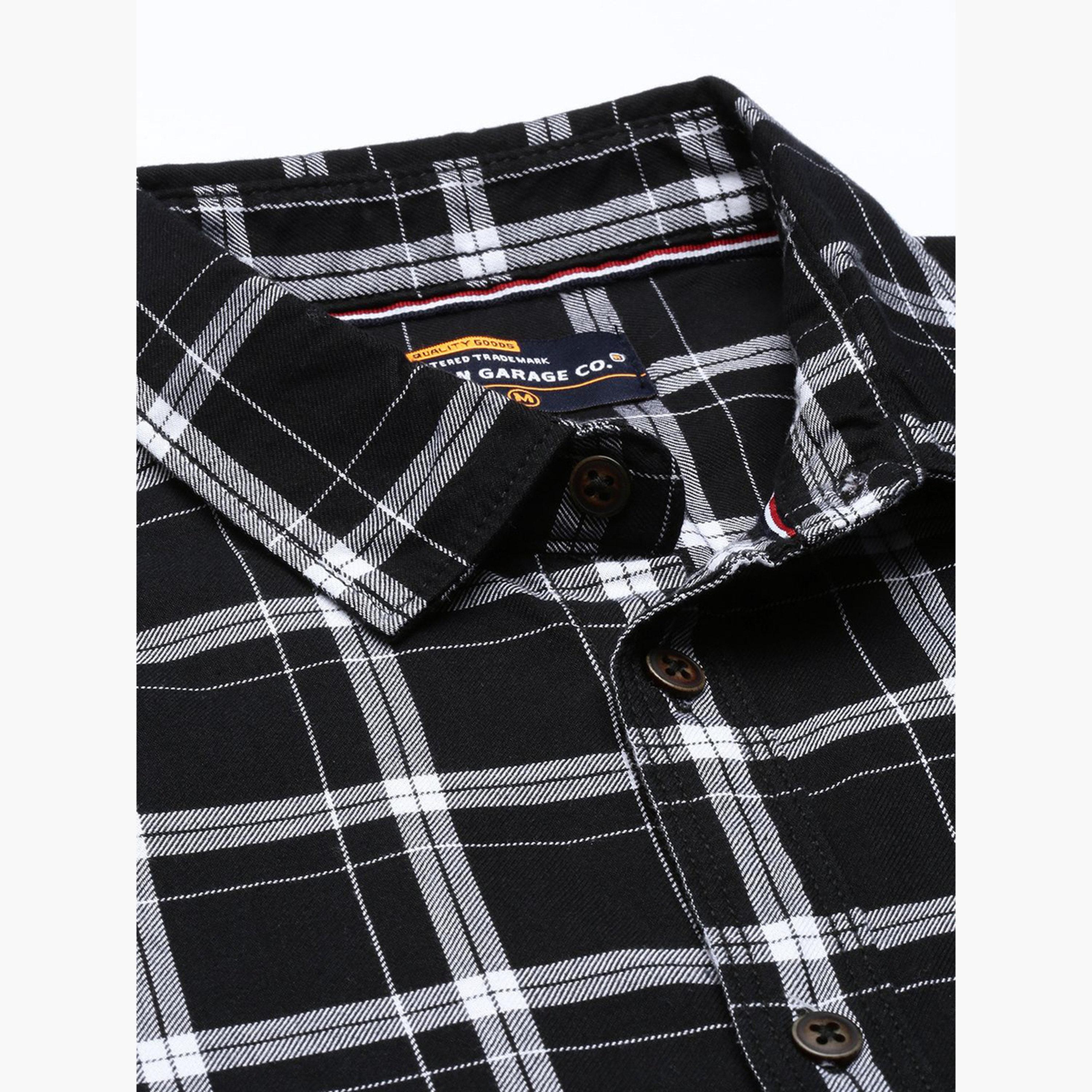 ذا انديان كراج كو × ستايلي - قميص رجالي أسود تصميم نحيف منقوش-men-clothing-shirts-image-4