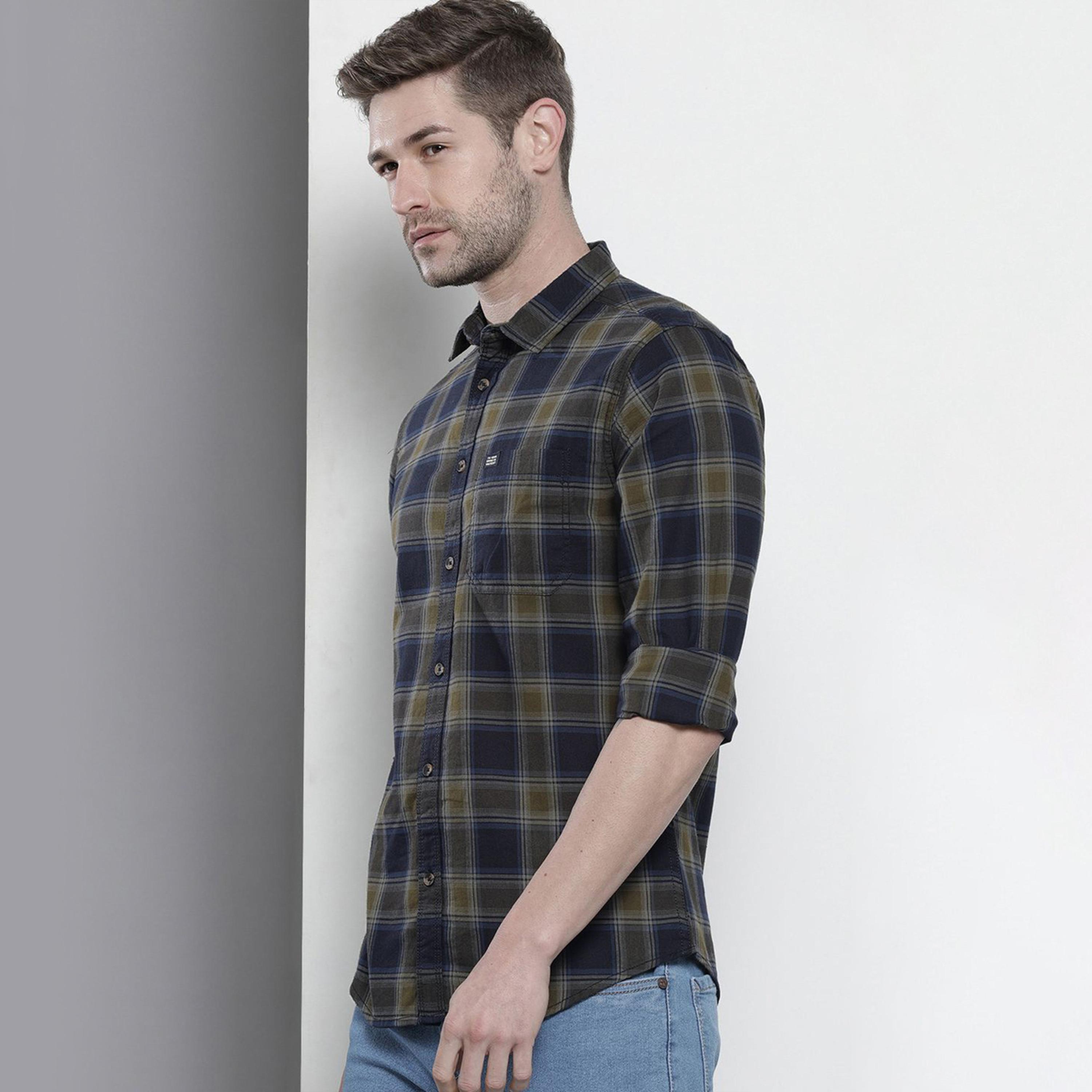 ذا انديان كراج كو × ستايلي - قميص رجالي منقوش ياقة واسعة أزرق داكن-men-clothing-shirts-image-1