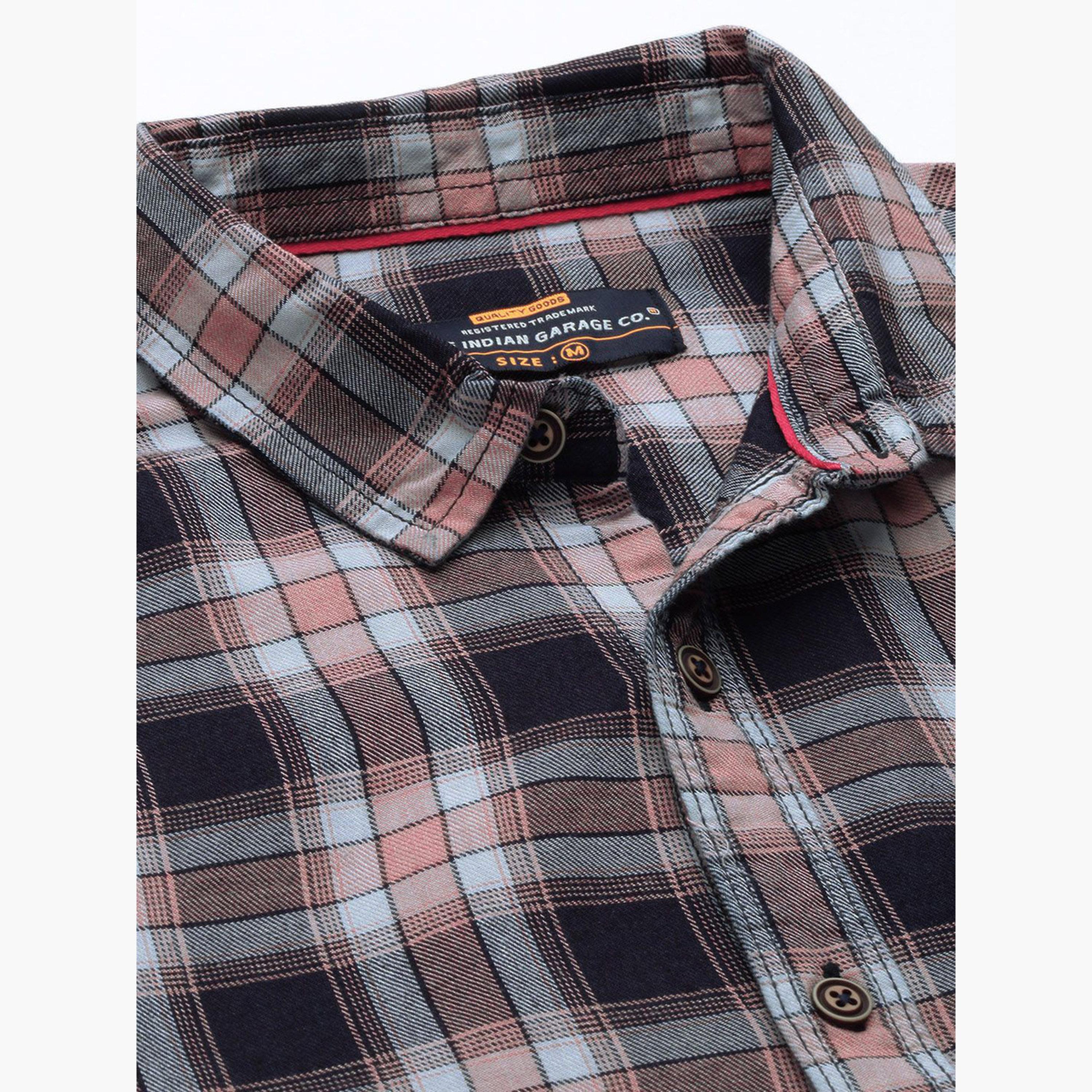 ذا انديان كراج كو × ستايلي - قميص رجالي منقوش لون أزرق داكن-men-clothing-shirts-image-5